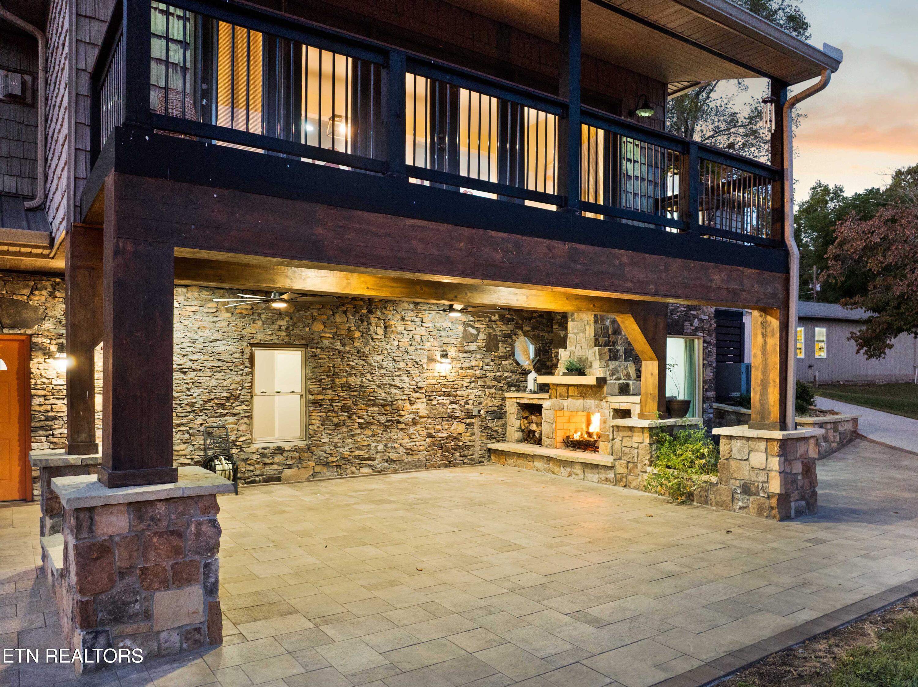 274 Lakecrest Drive
