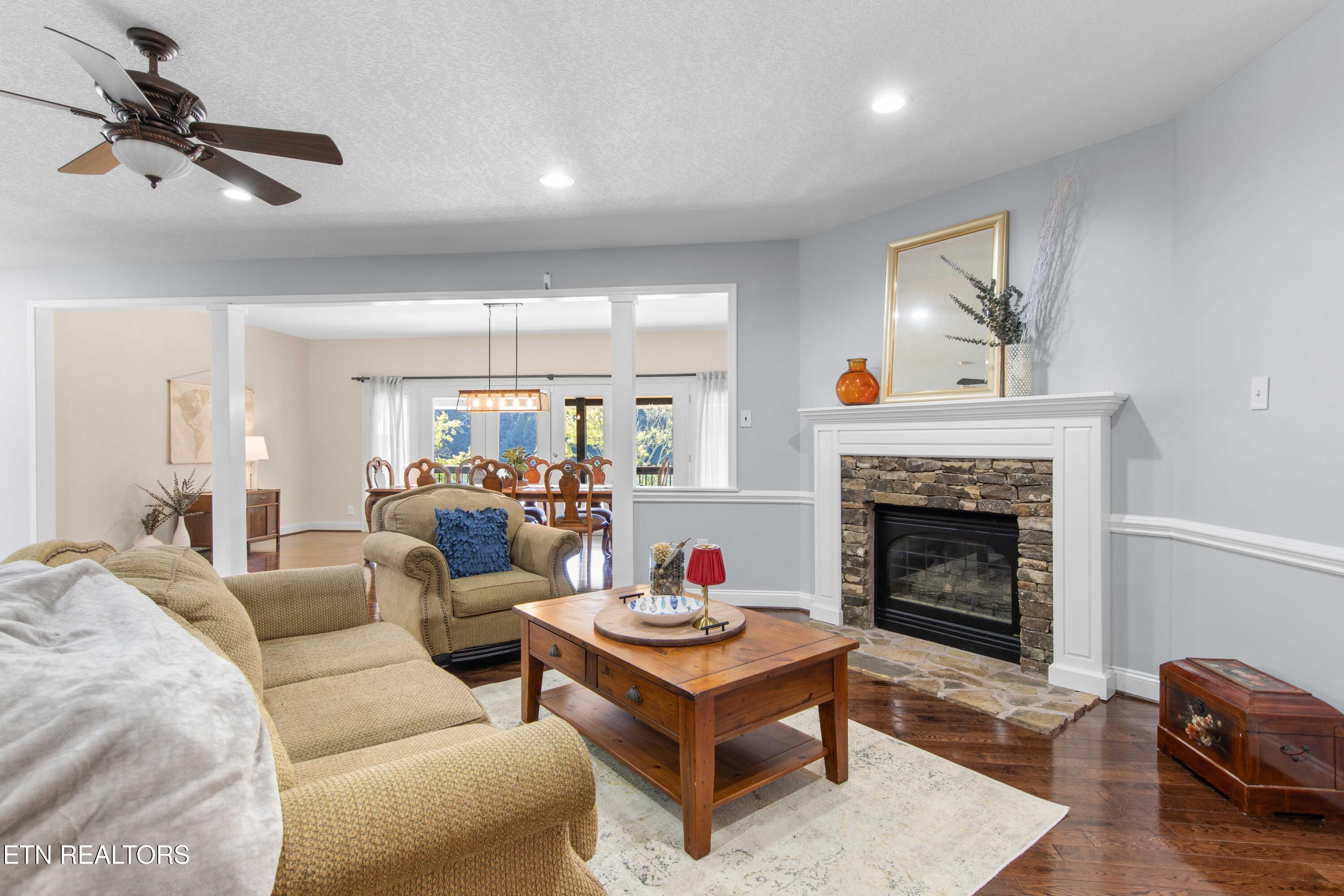 274 Lakecrest Drive