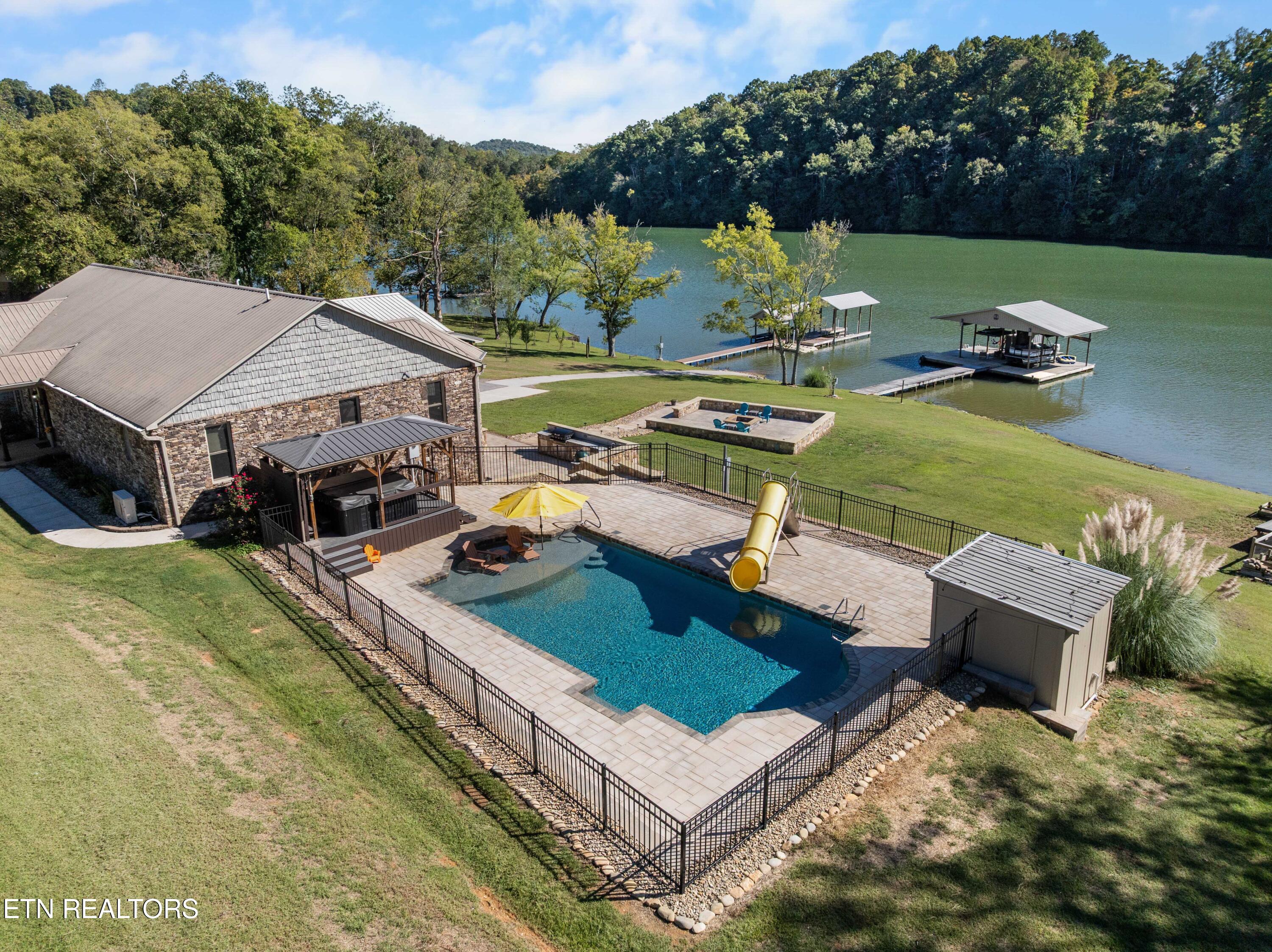 274 Lakecrest Drive