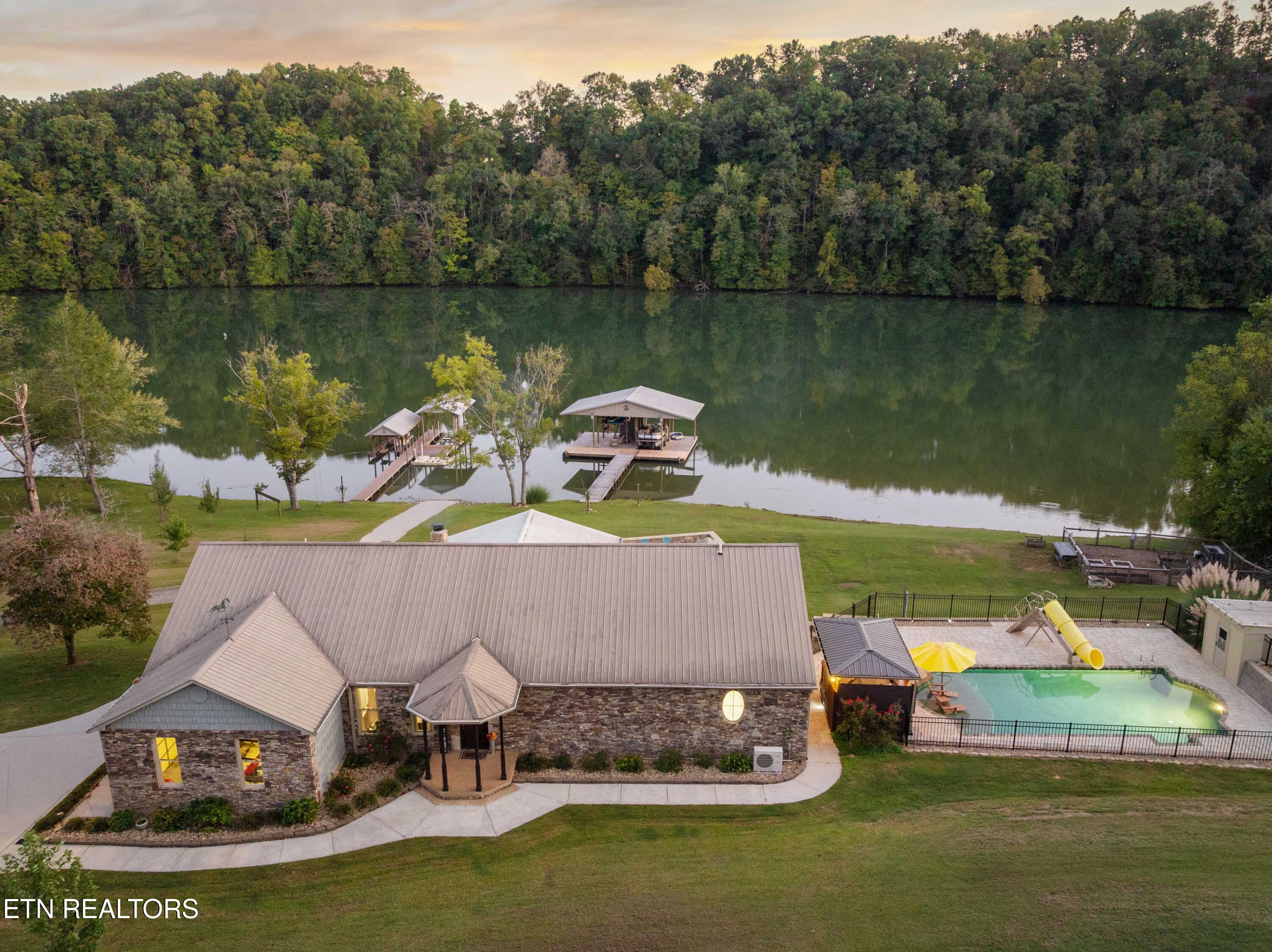 274 Lakecrest Drive