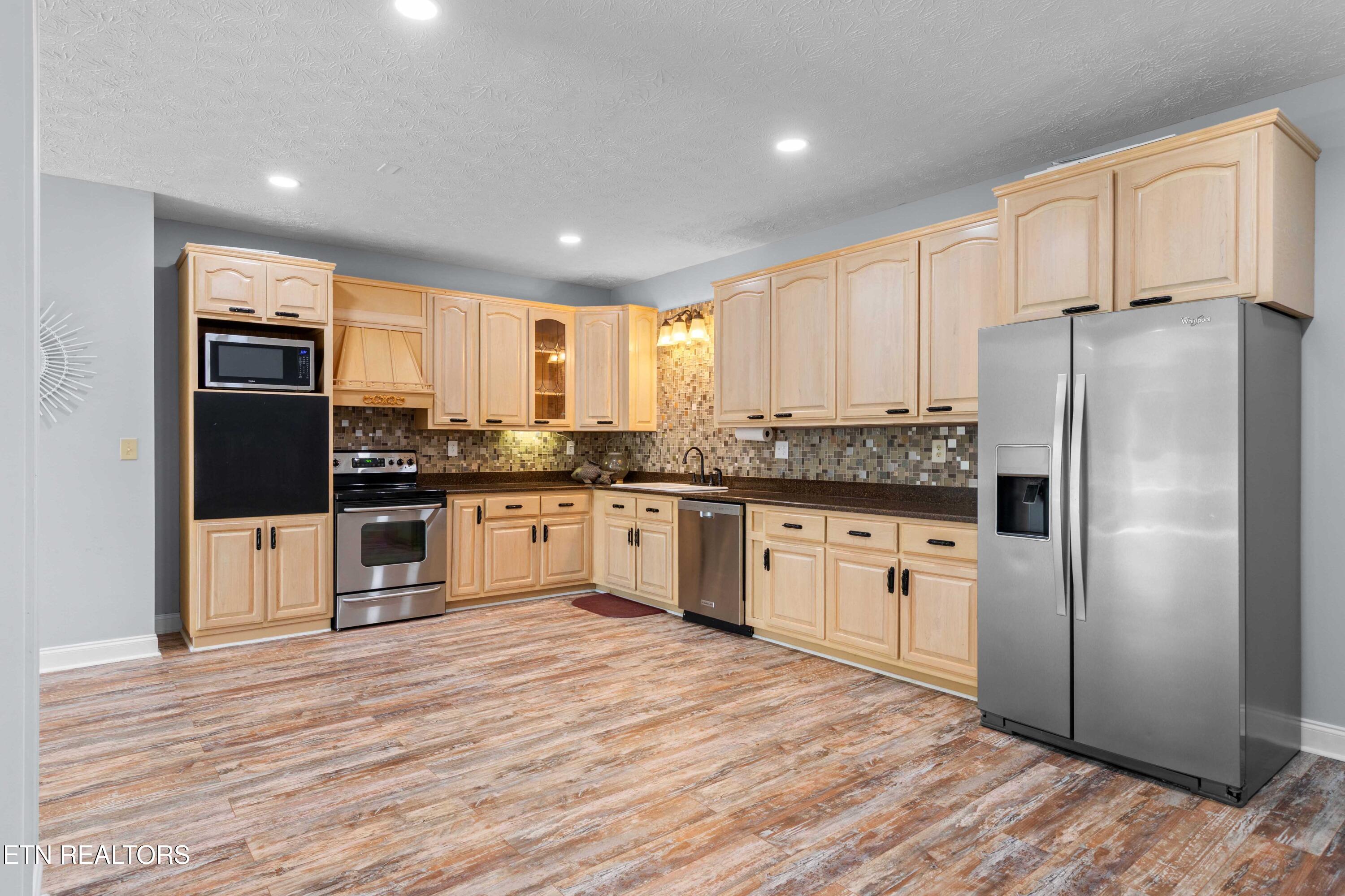 274 Lakecrest Drive