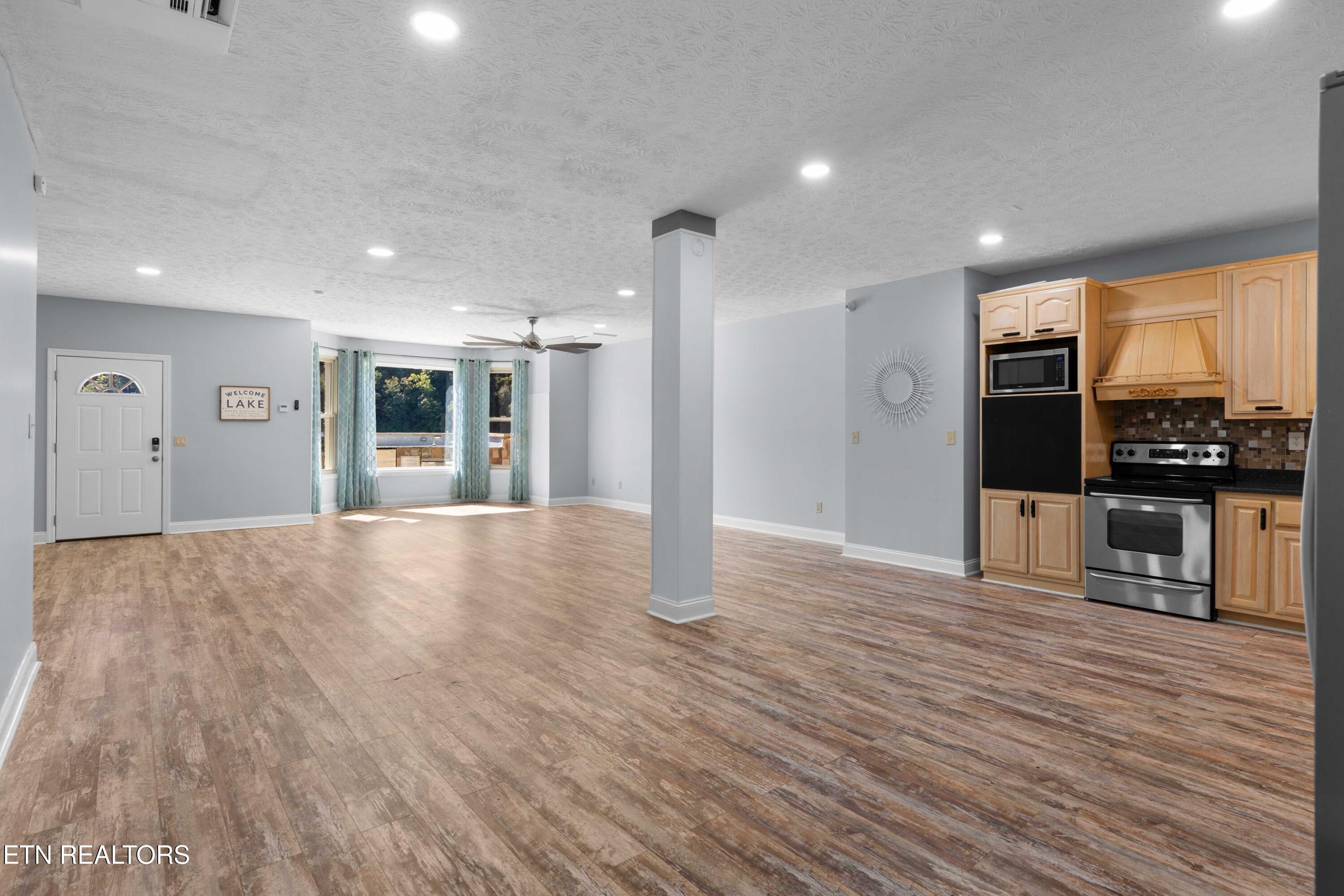 274 Lakecrest Drive
