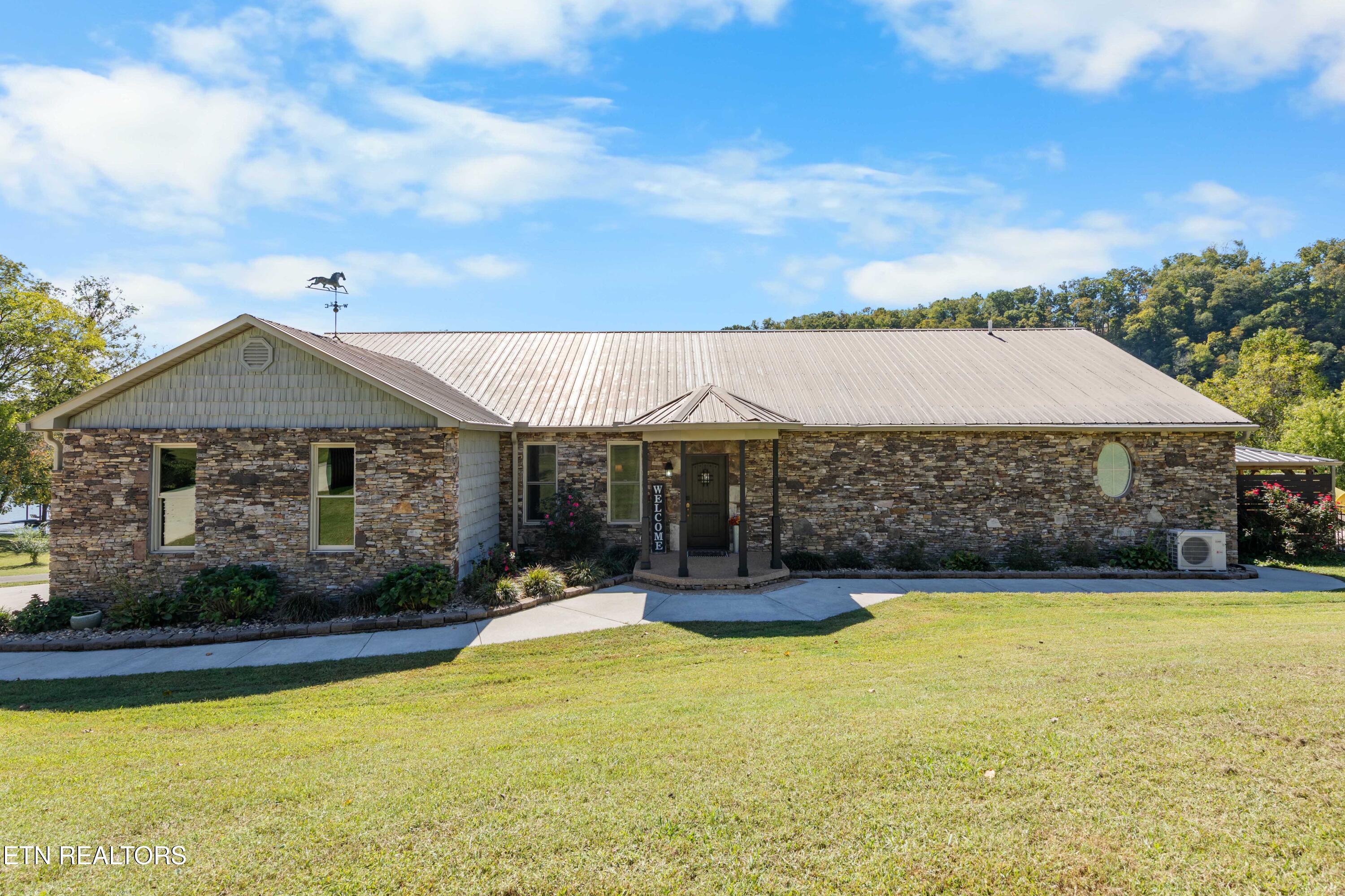 274 Lakecrest Drive