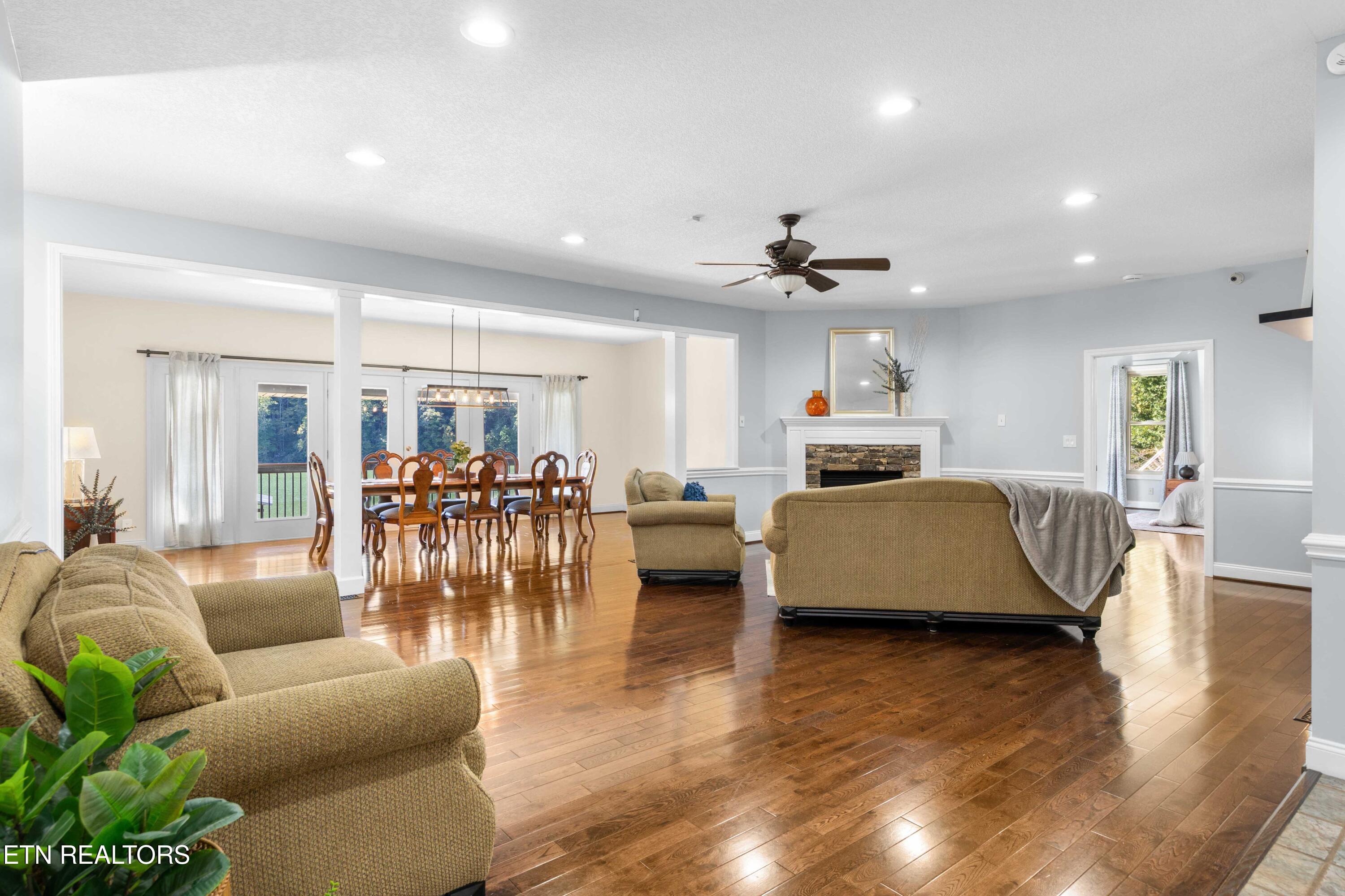 274 Lakecrest Drive