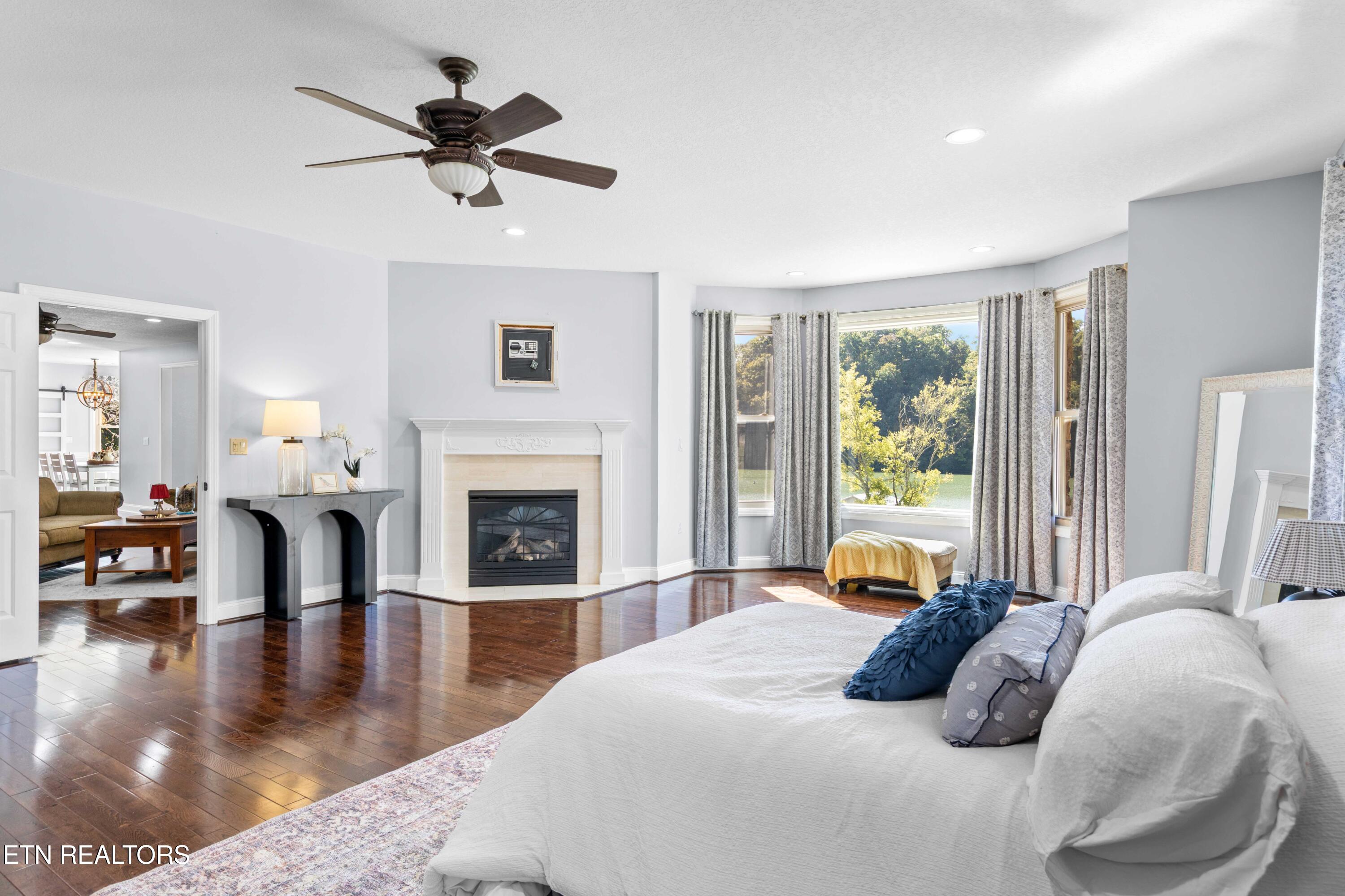274 Lakecrest Drive