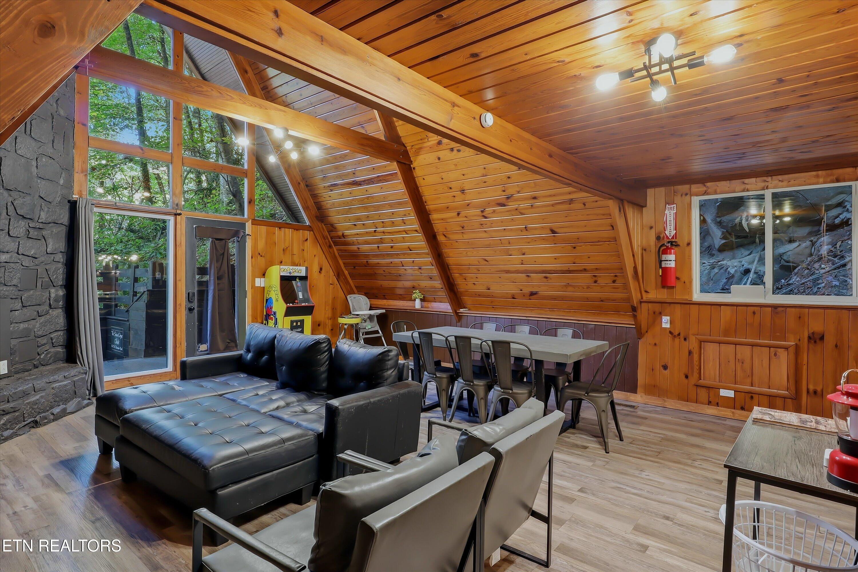 1161 Ski Mountain Rd