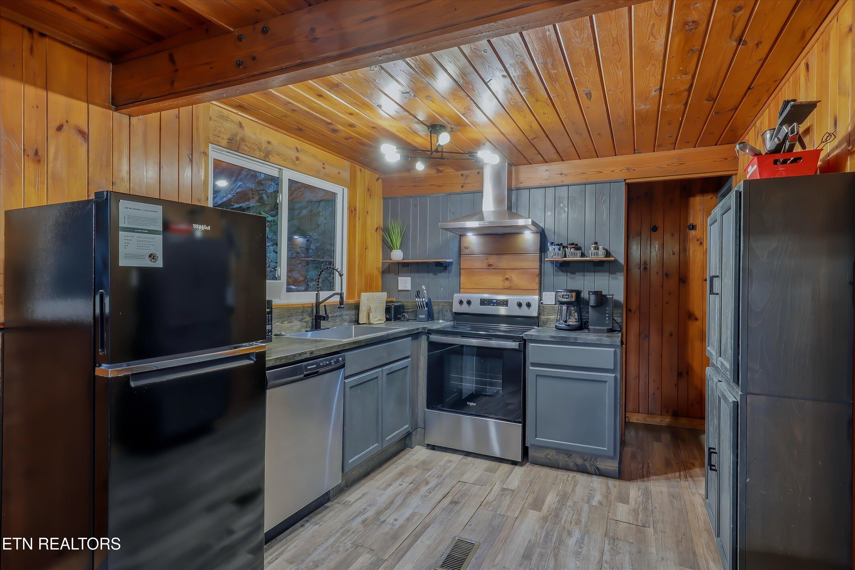 1161 Ski Mountain Rd