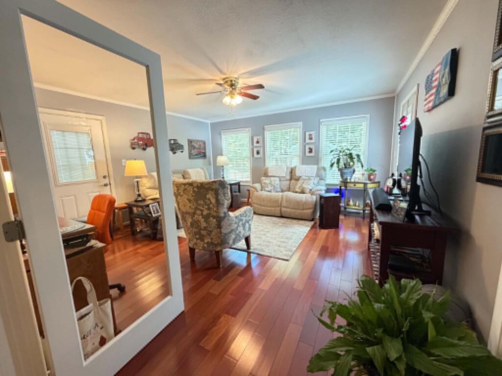 64 Pear Cir
