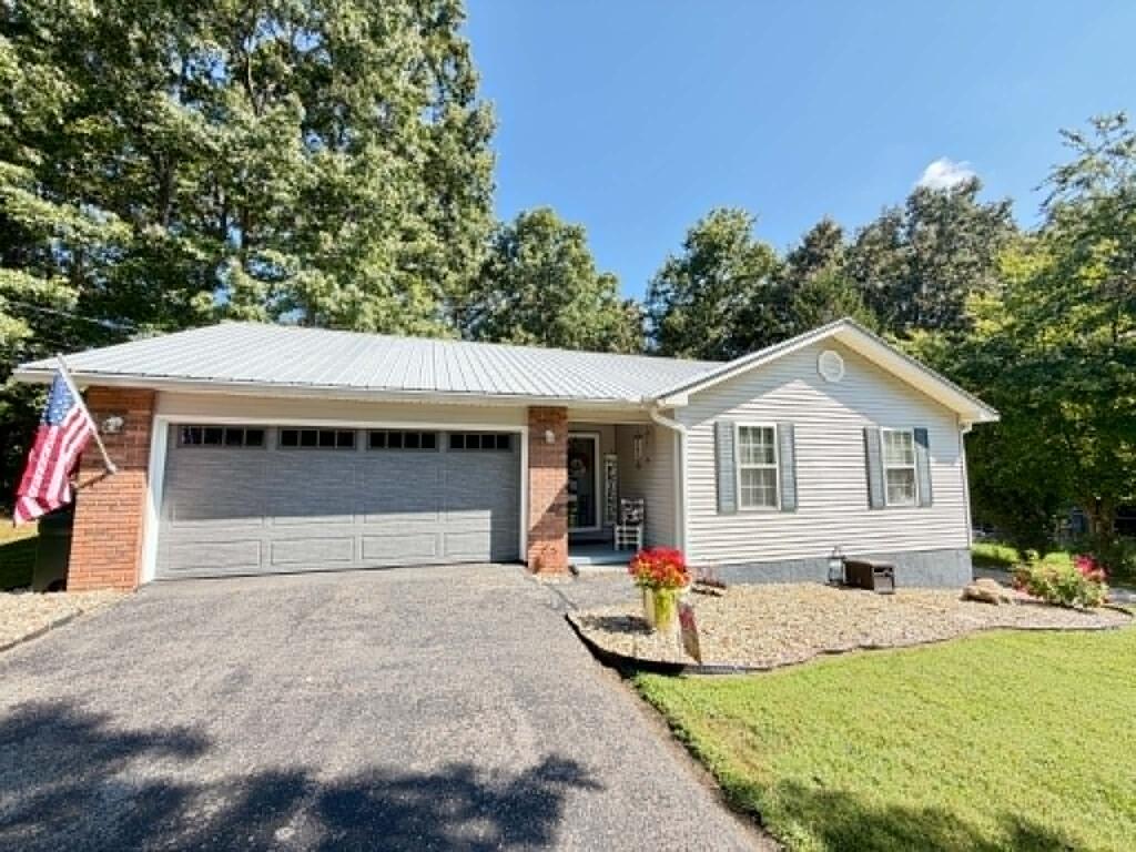 64 Pear Cir