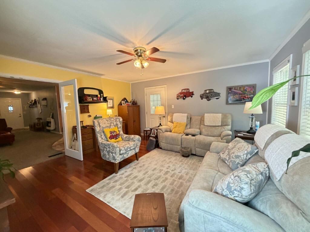 64 Pear Cir