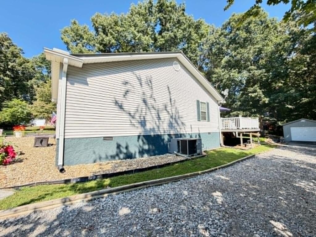 64 Pear Cir