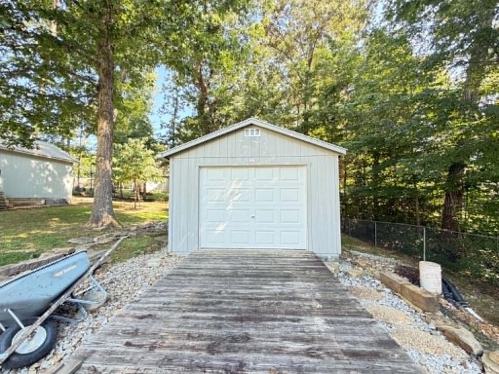 64 Pear Cir