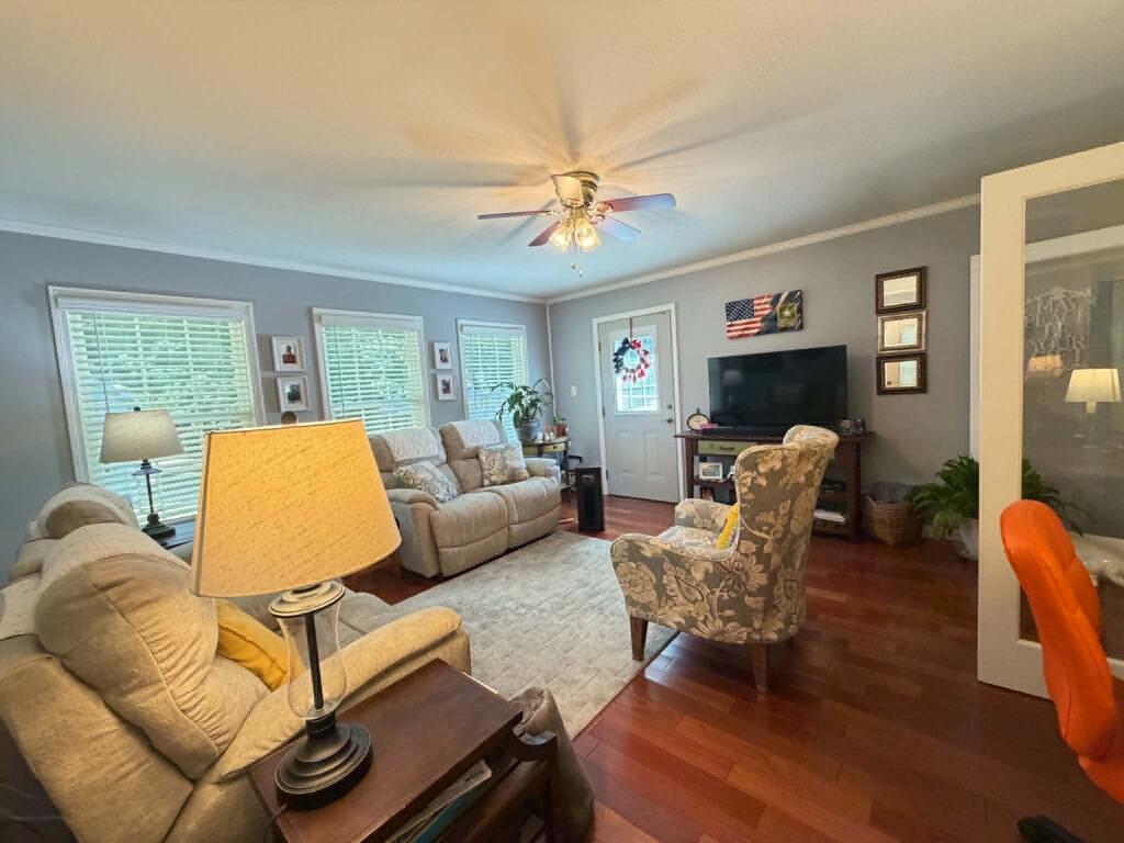 64 Pear Cir