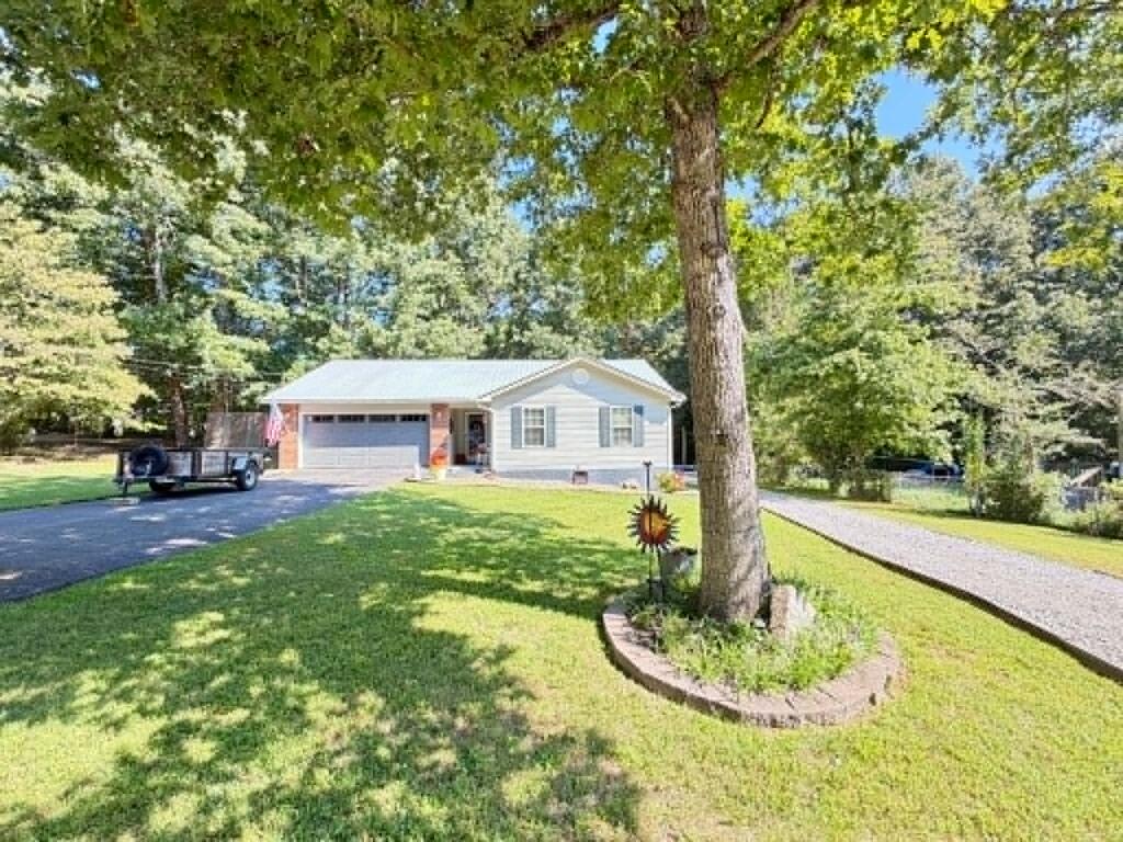 64 Pear Cir