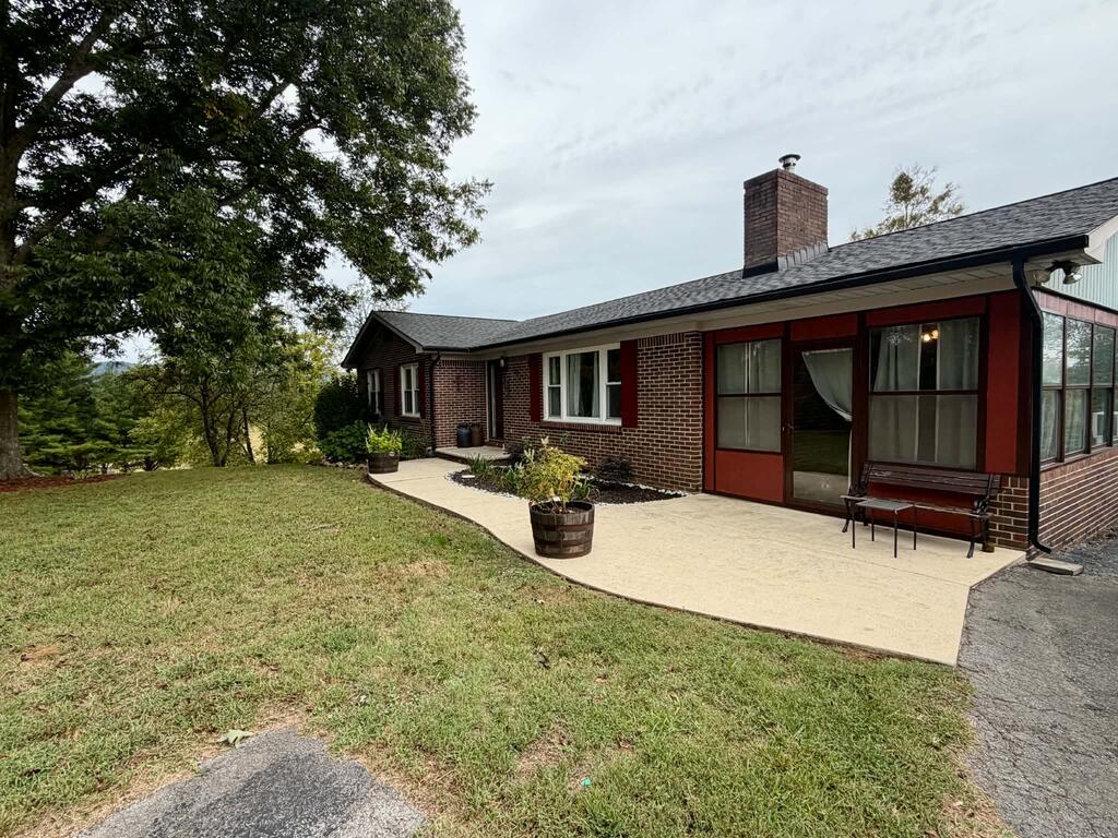 2799 Doran Rd
