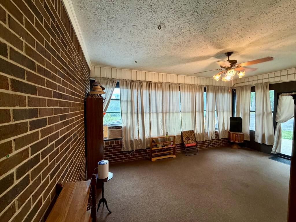 2799 Doran Rd