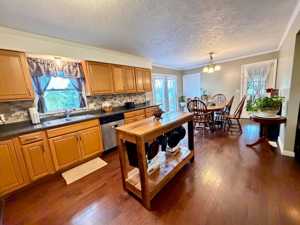 2799 Doran Rd