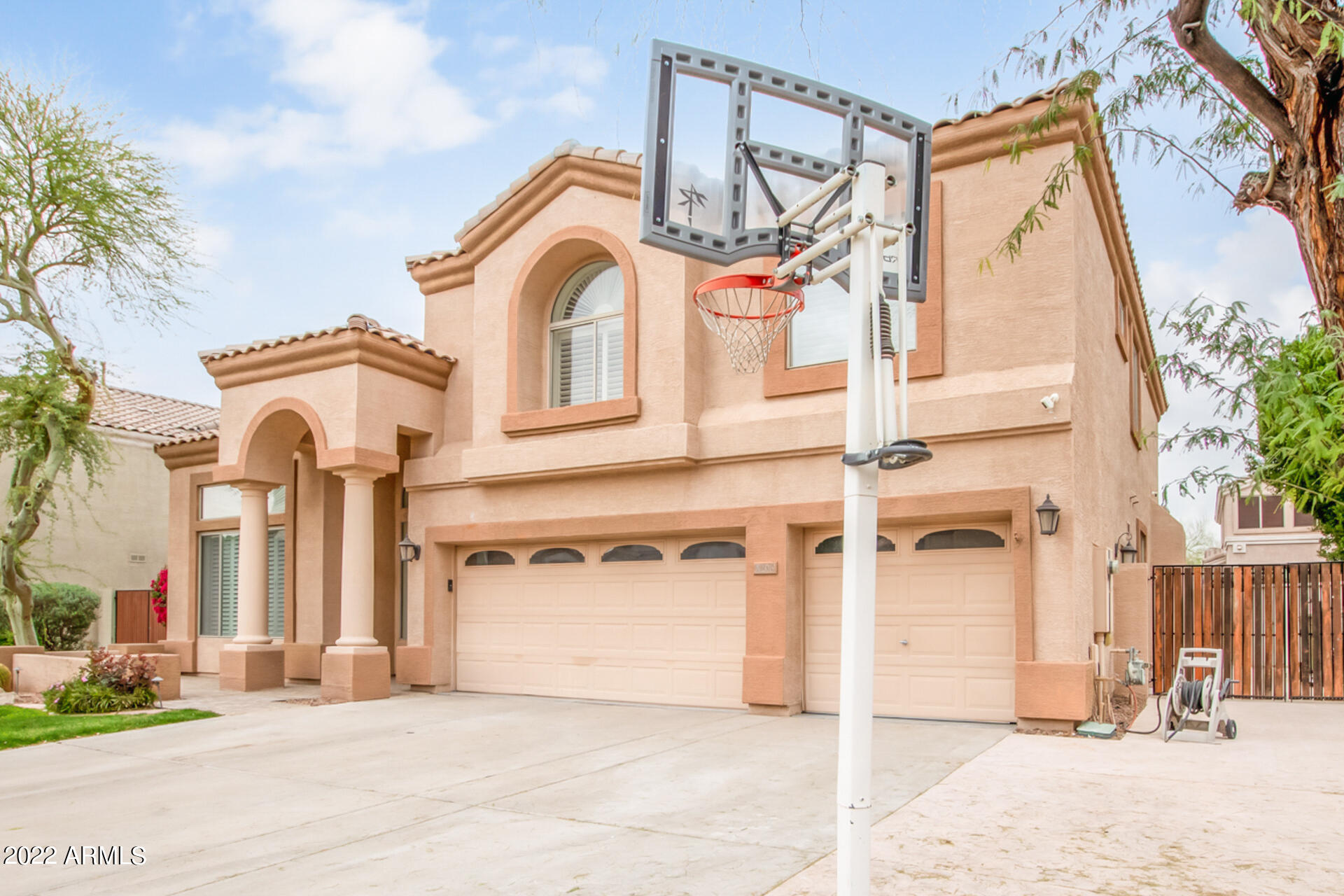 5296 W MURIEL Drive