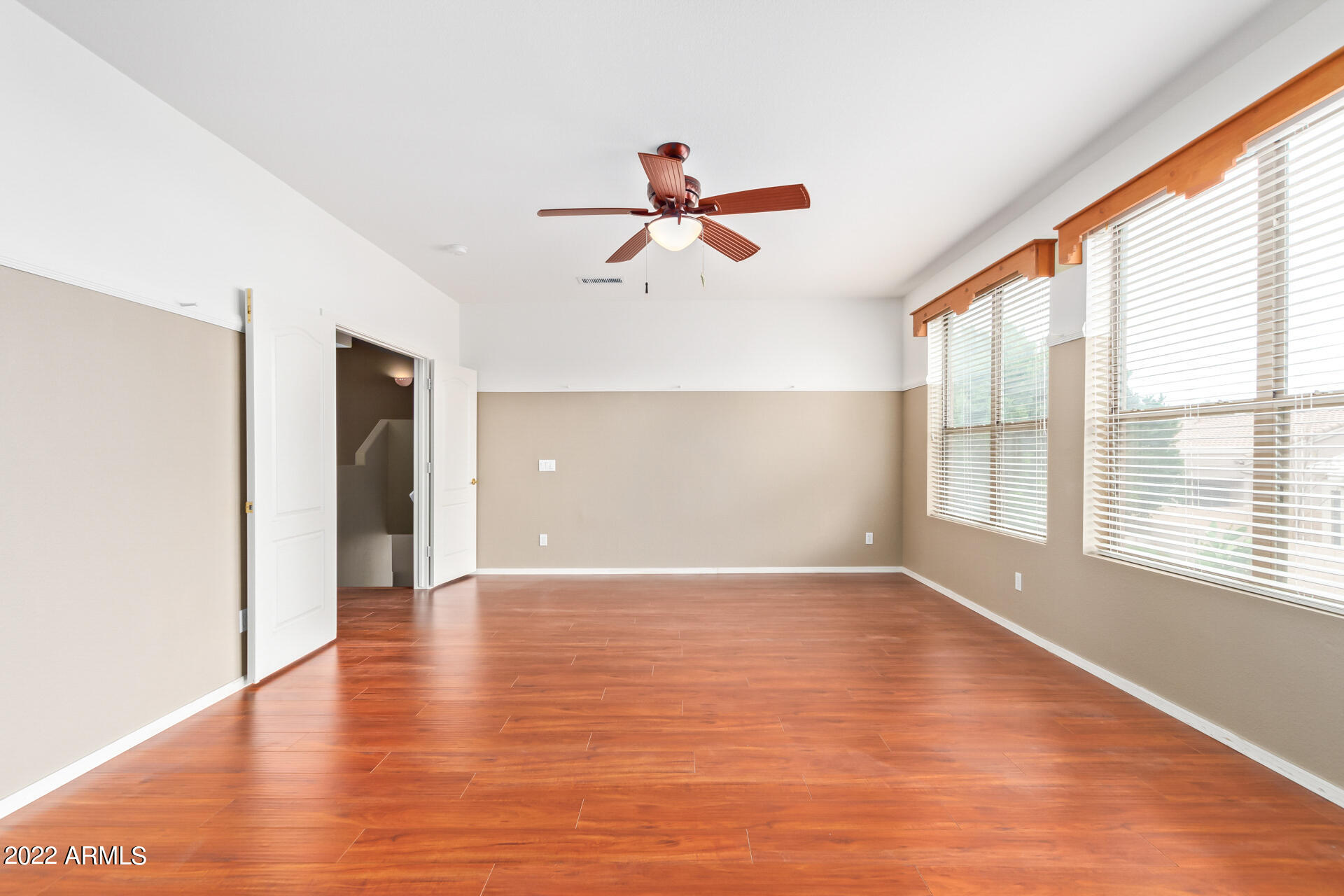 5296 W MURIEL Drive