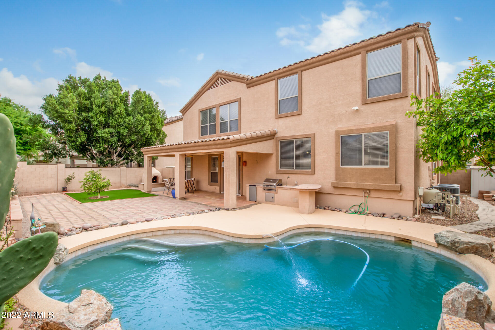 5296 W MURIEL Drive