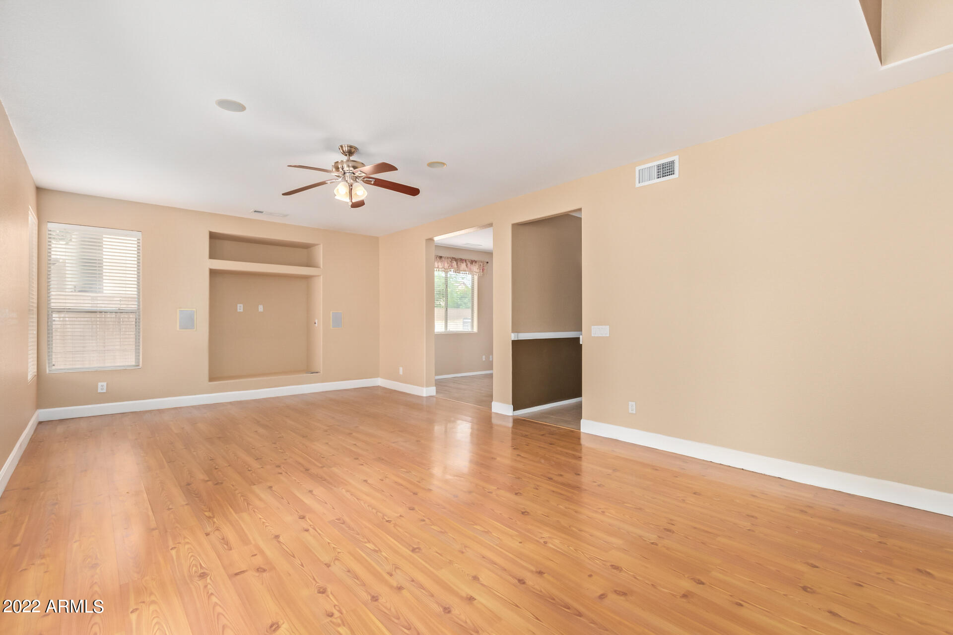 5296 W MURIEL Drive