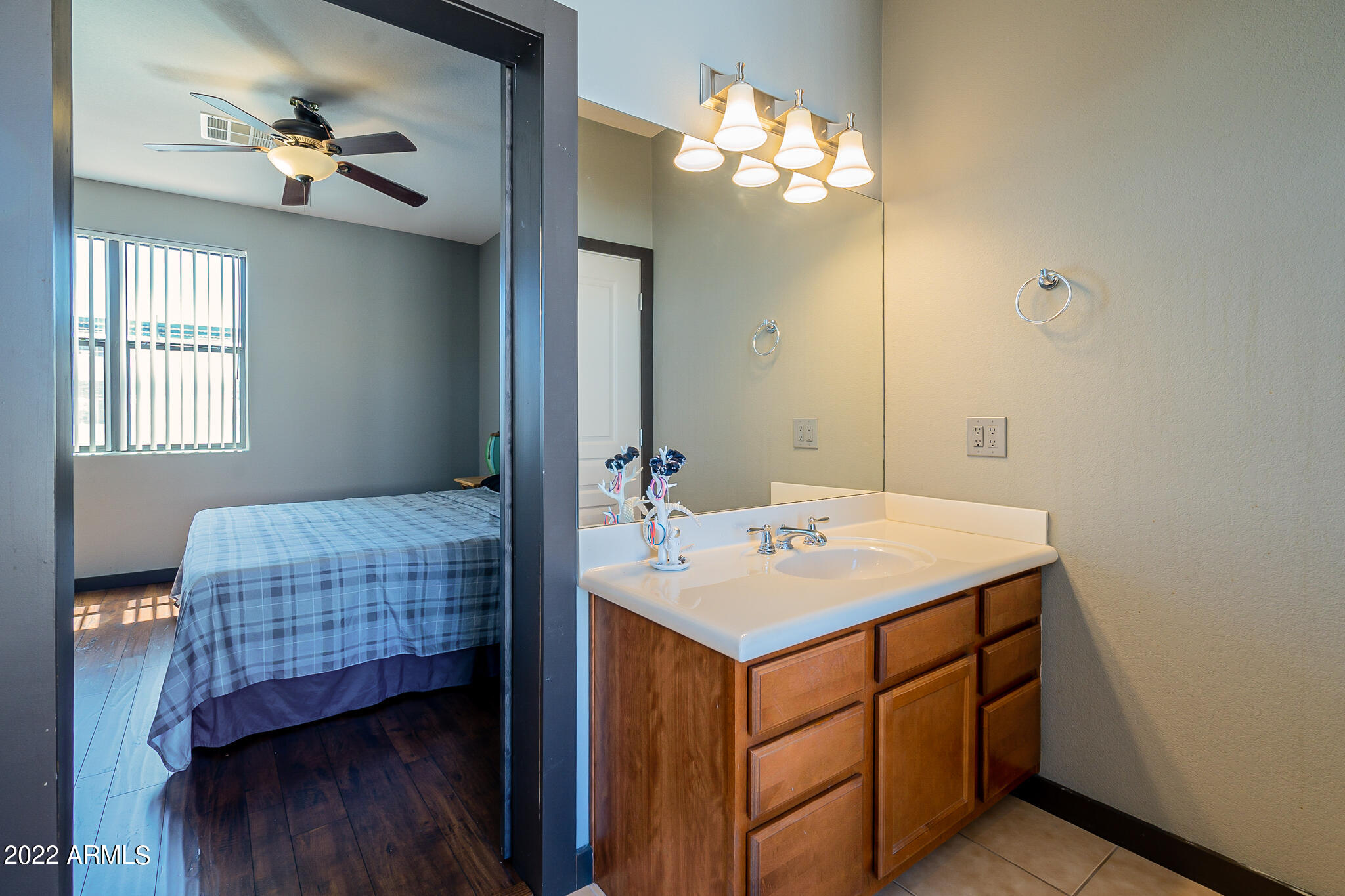 123 N WASHINGTON Street # 10