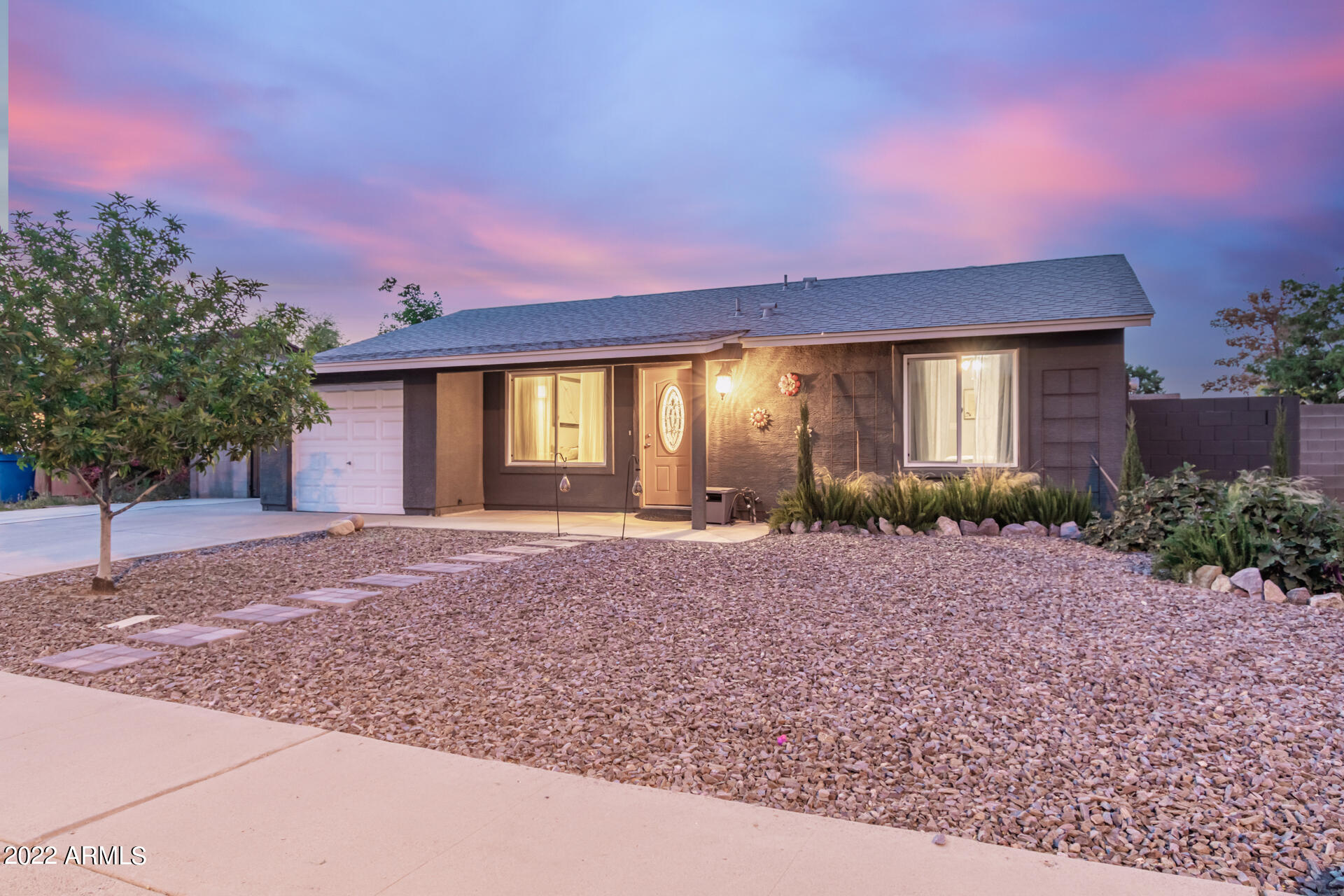 1504 W MARLBORO Drive
