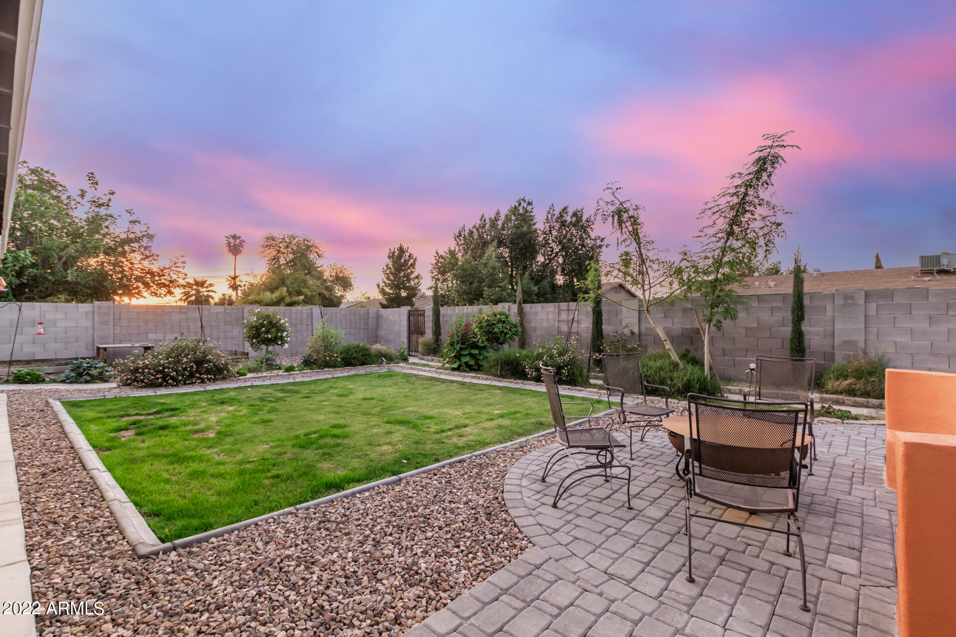 1504 W MARLBORO Drive
