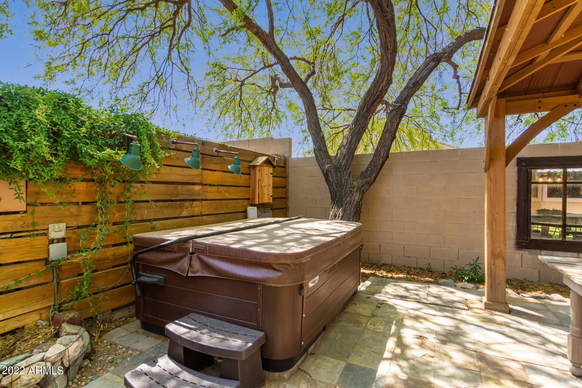 10241 E PINE VALLEY Road