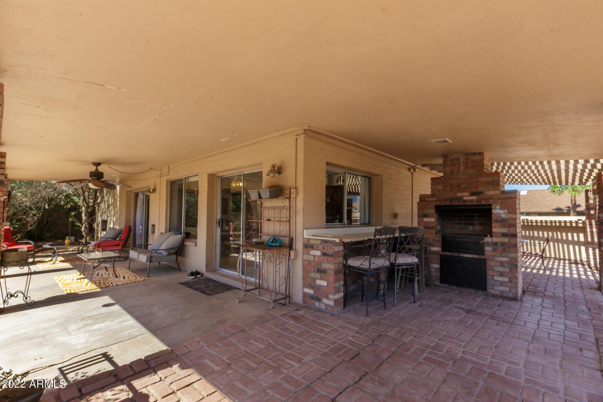 1329 W LAGUNA AZUL Avenue