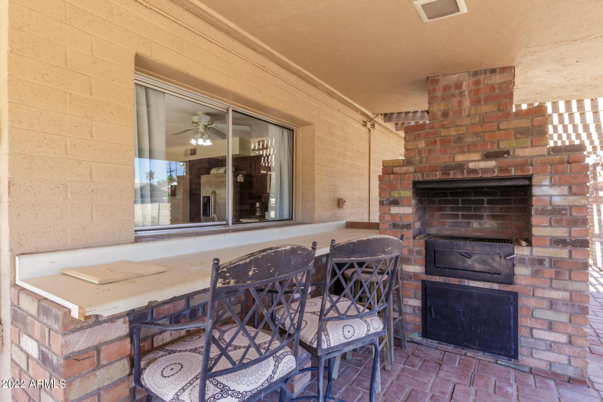 1329 W LAGUNA AZUL Avenue