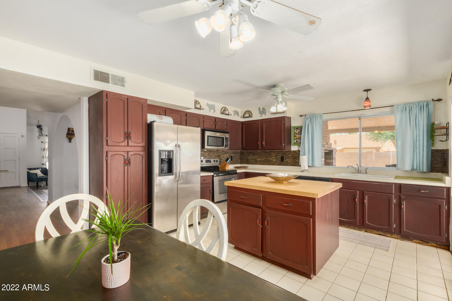 1329 W LAGUNA AZUL Avenue
