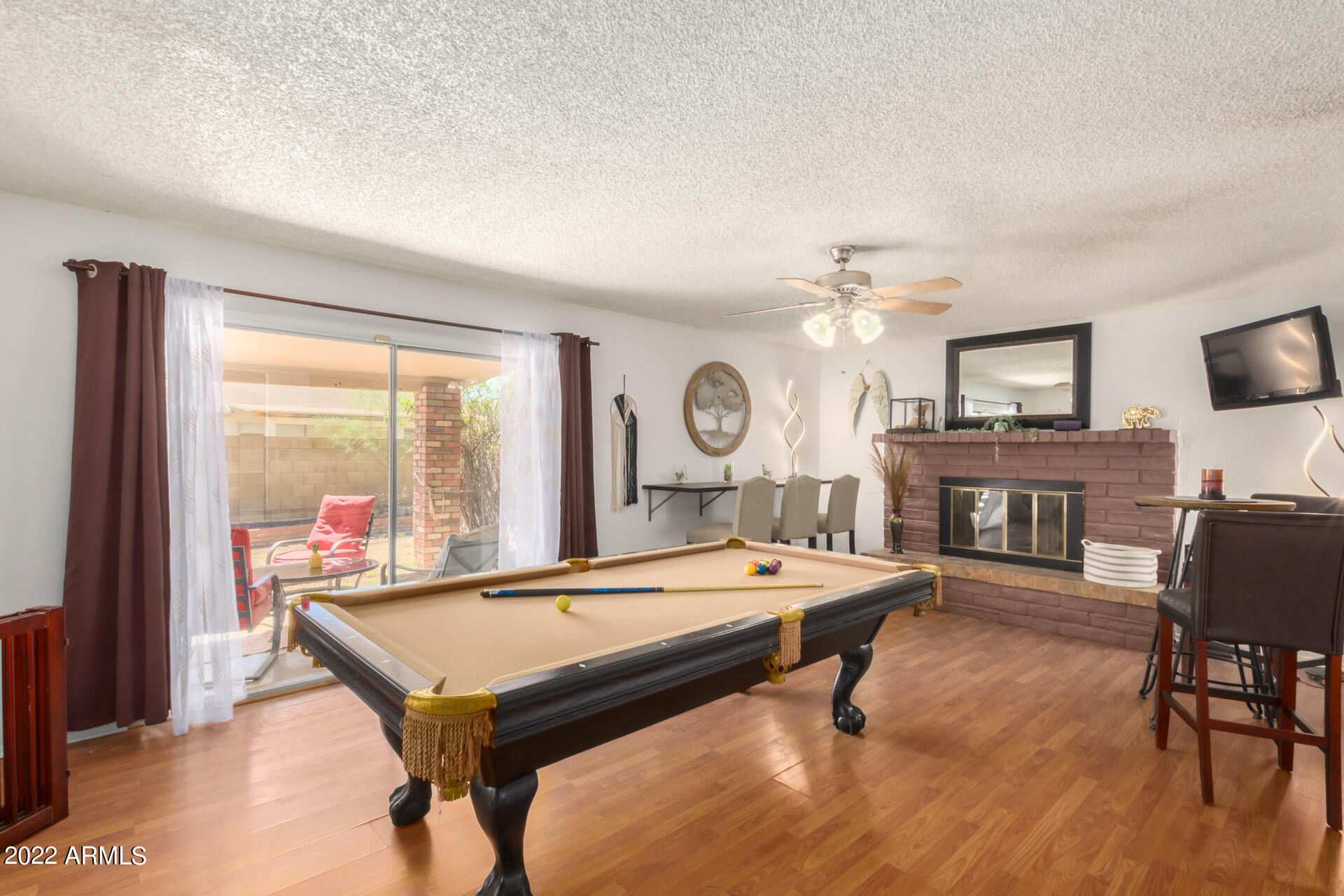 1329 W LAGUNA AZUL Avenue