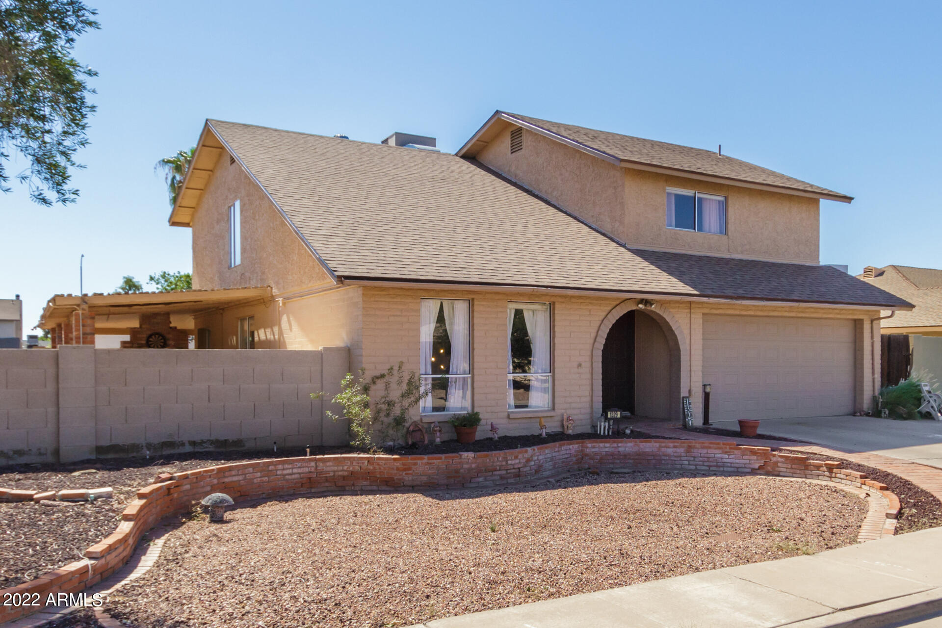 1329 W LAGUNA AZUL Avenue