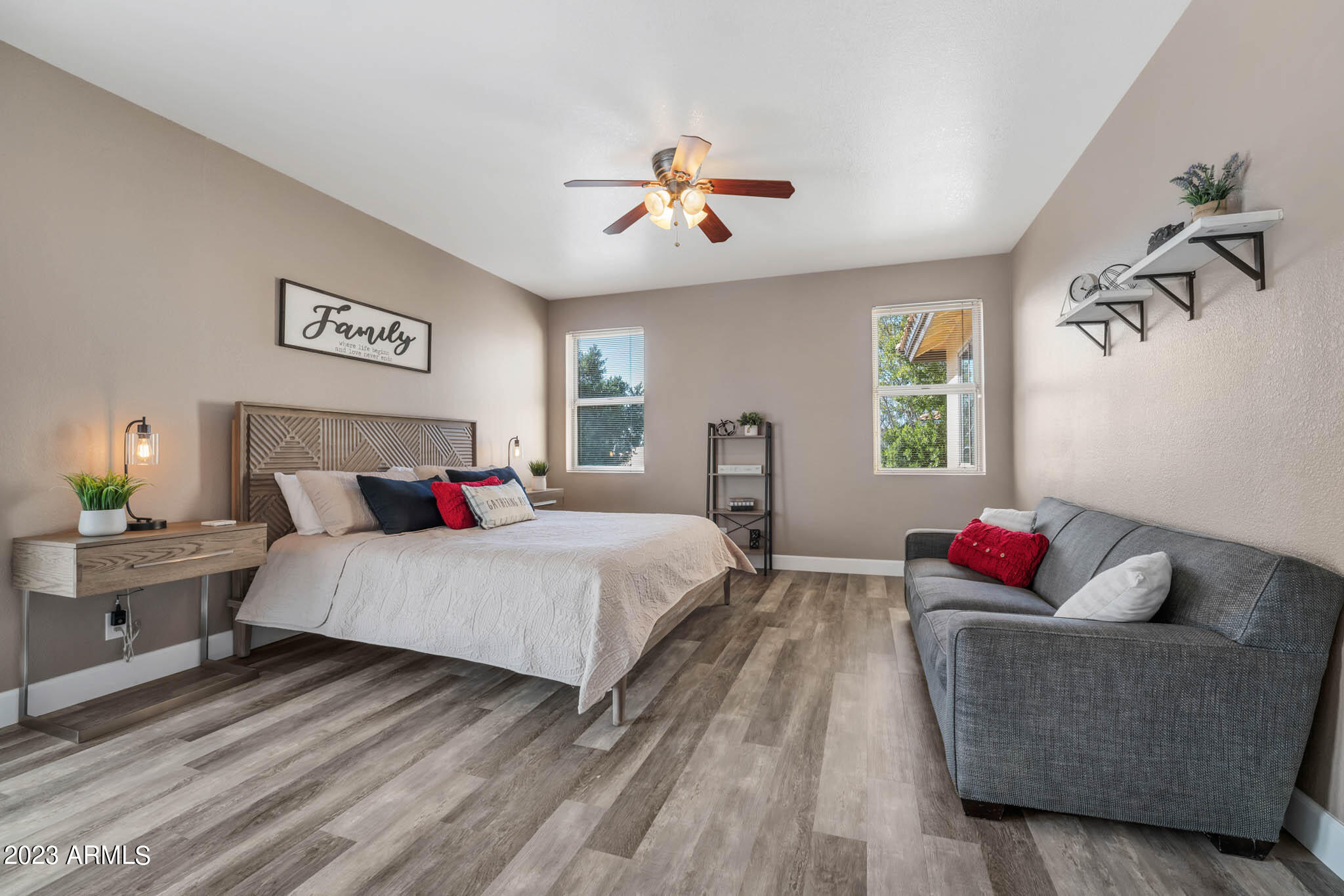 3127 E Menlo Street
