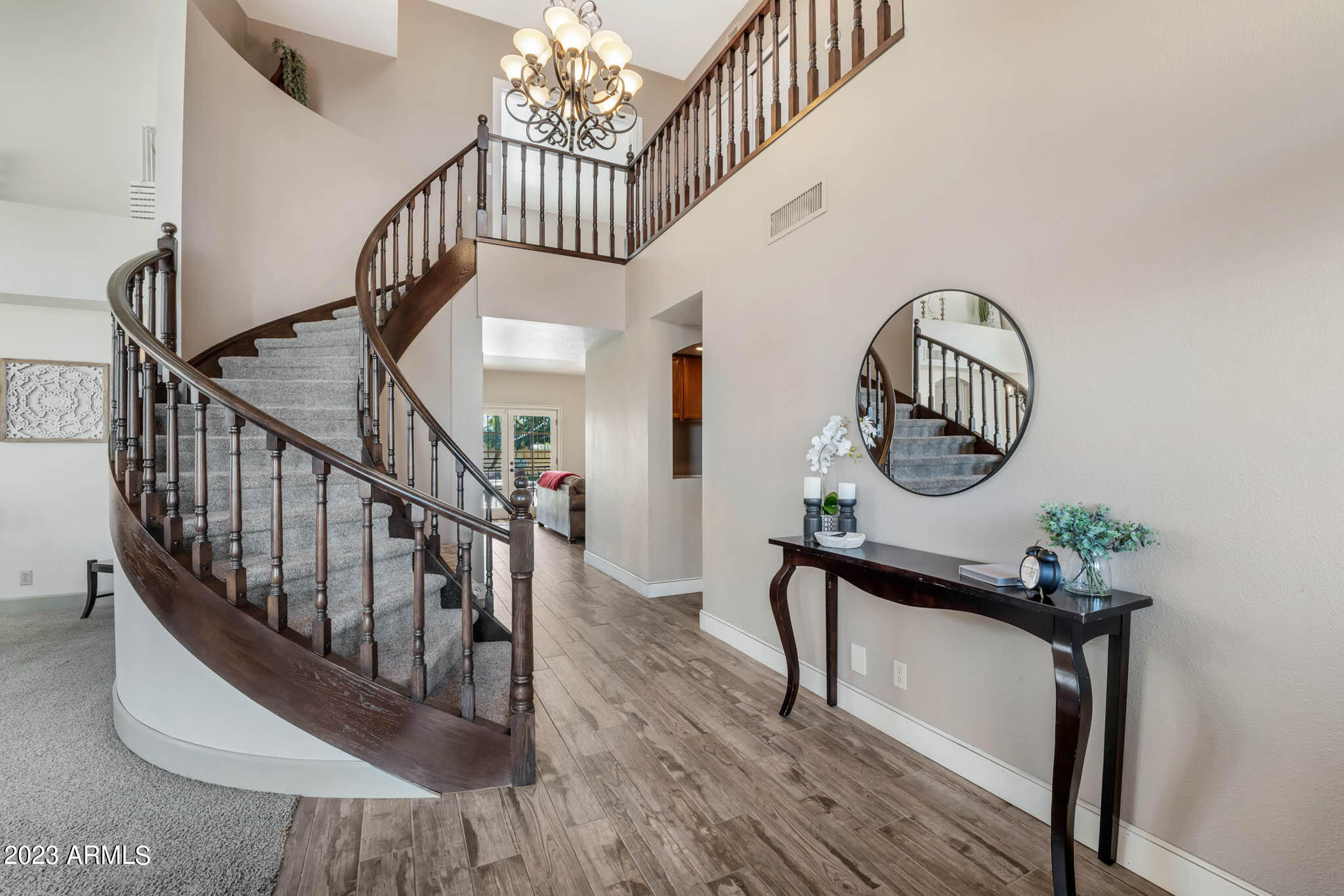 3127 E Menlo Street