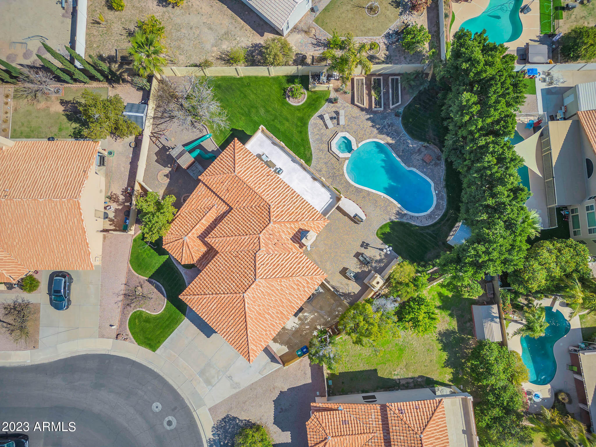 3127 E Menlo Street