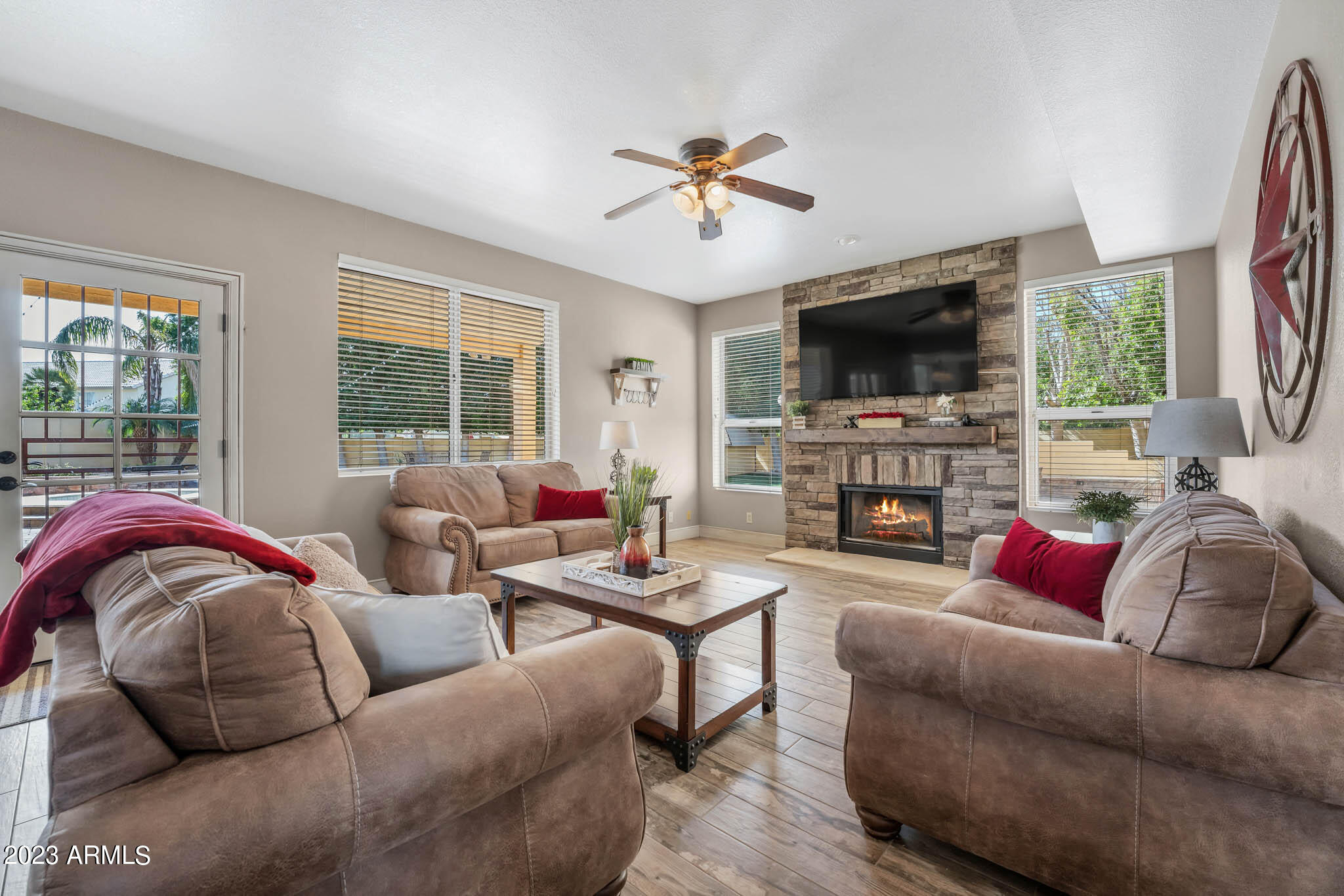 3127 E Menlo Street