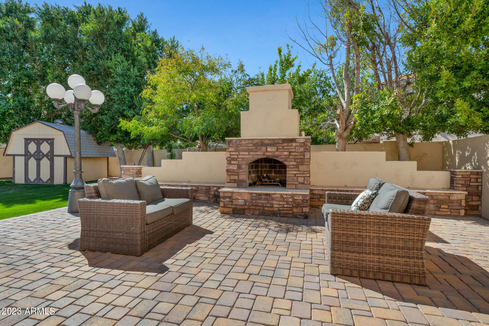 3127 E Menlo Street