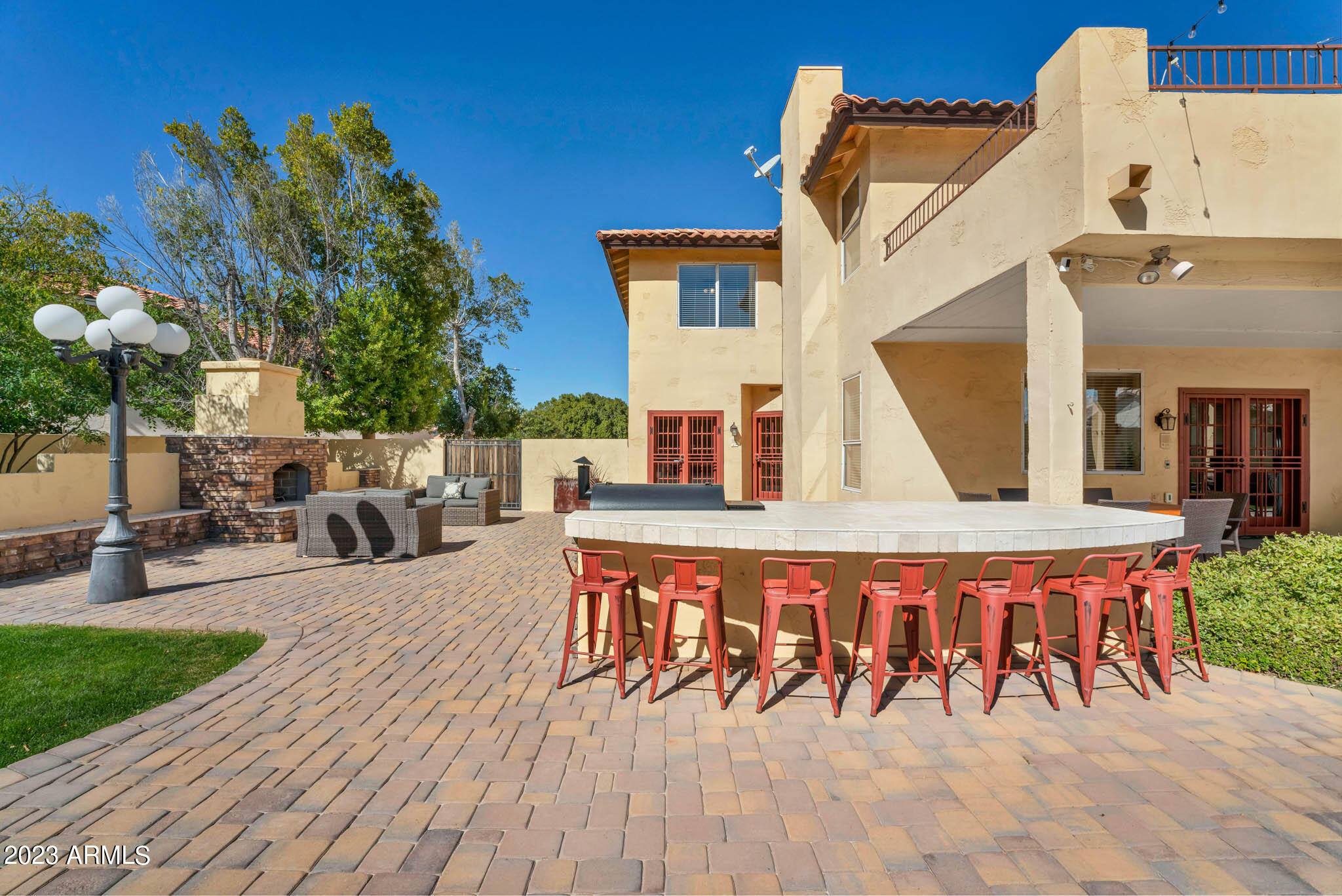 3127 E Menlo Street