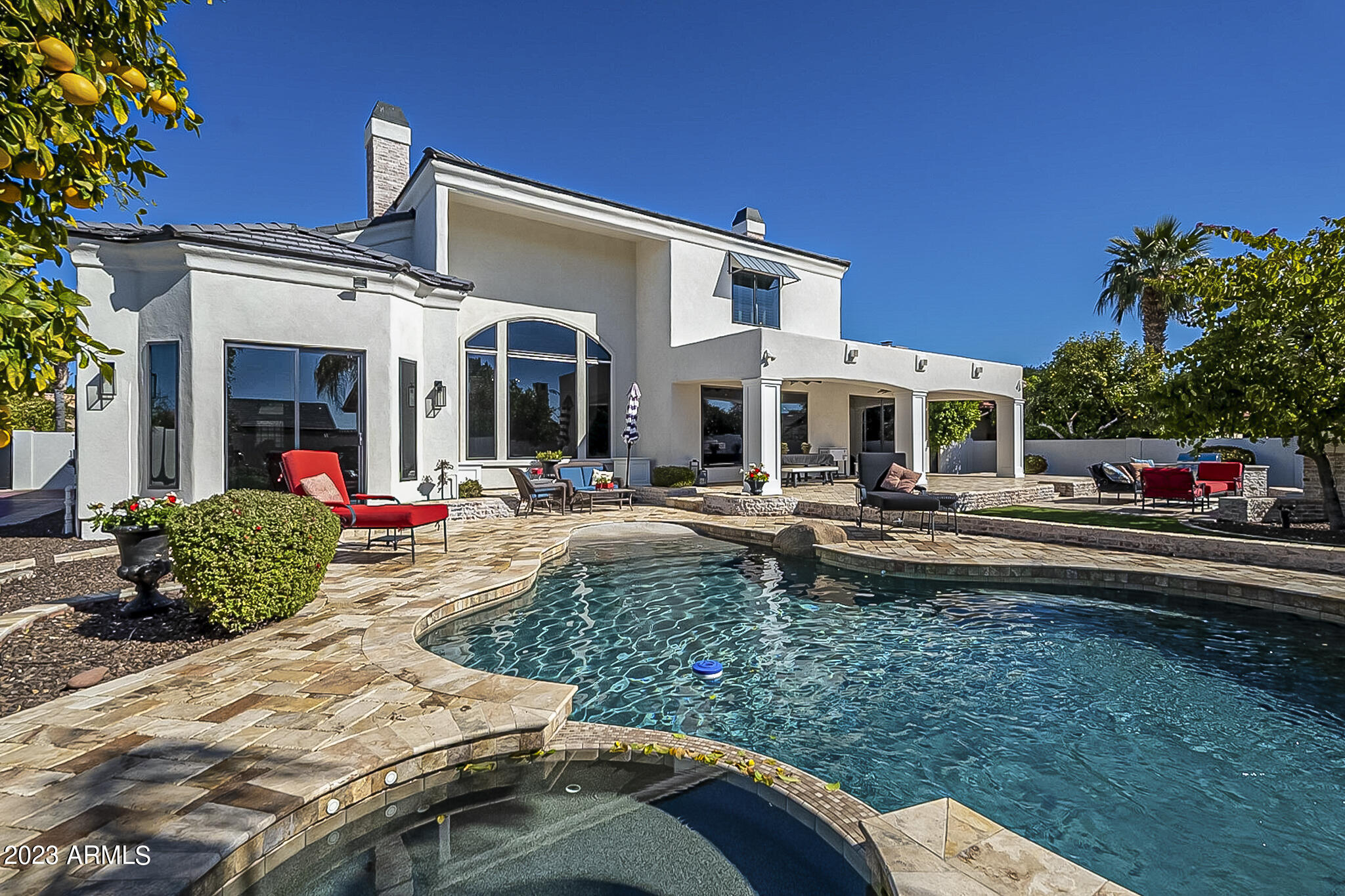 3227 E ENCANTO Street