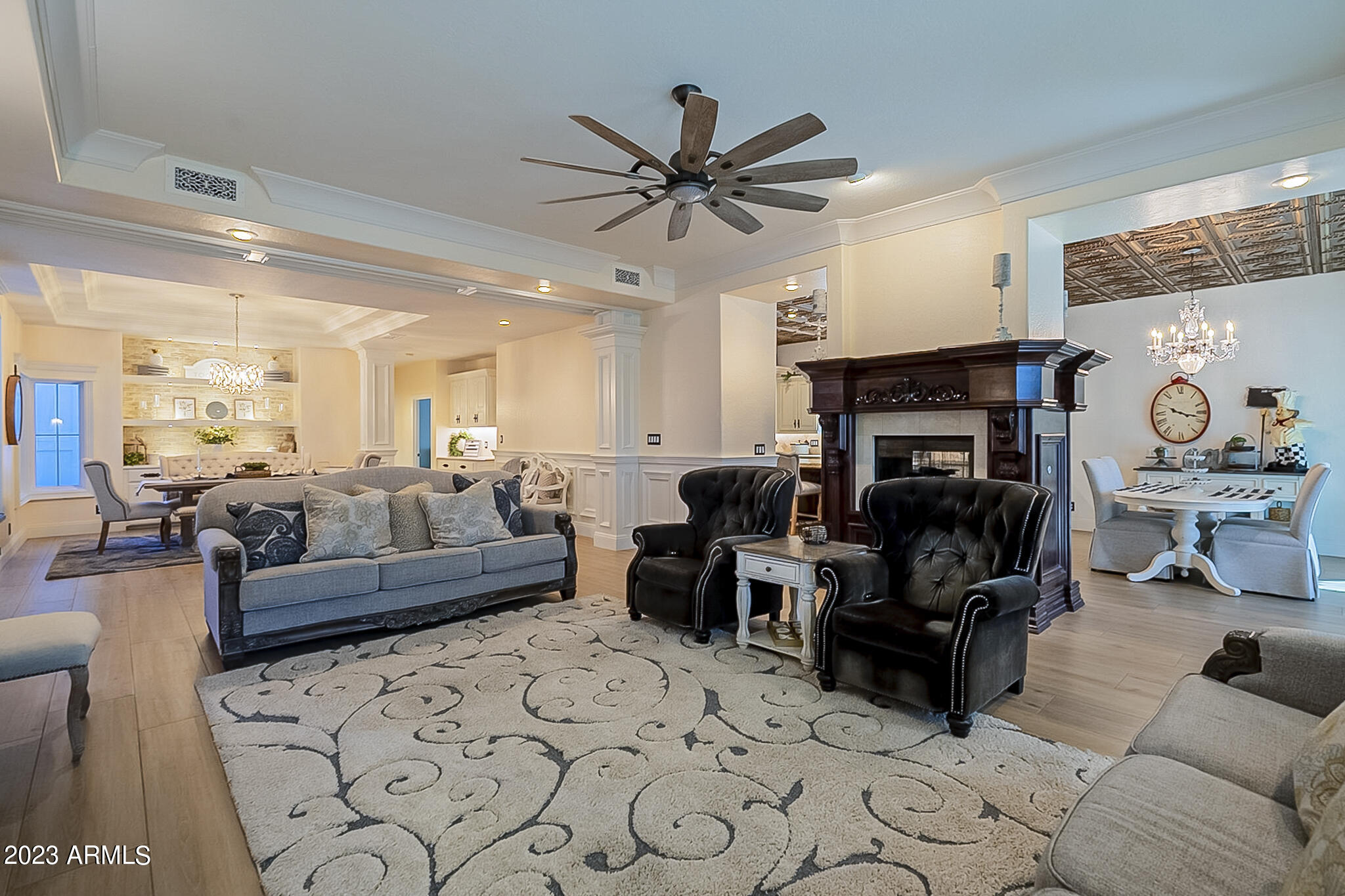 3227 E ENCANTO Street