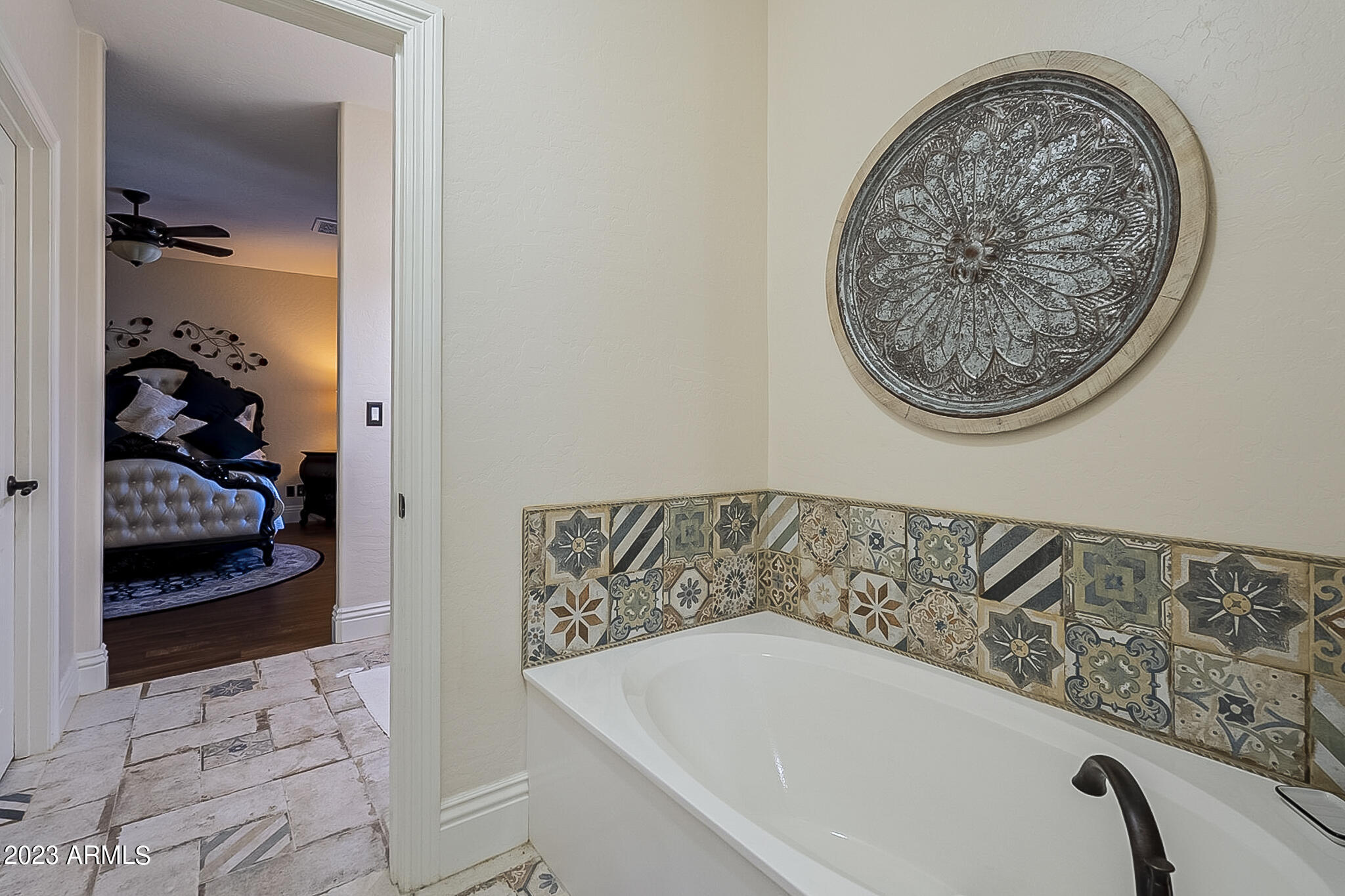 3227 E ENCANTO Street