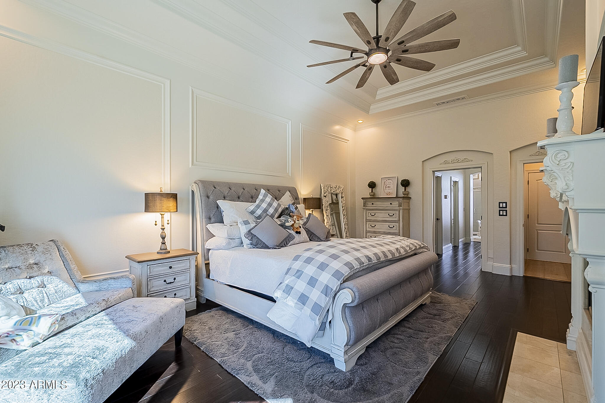 3227 E ENCANTO Street