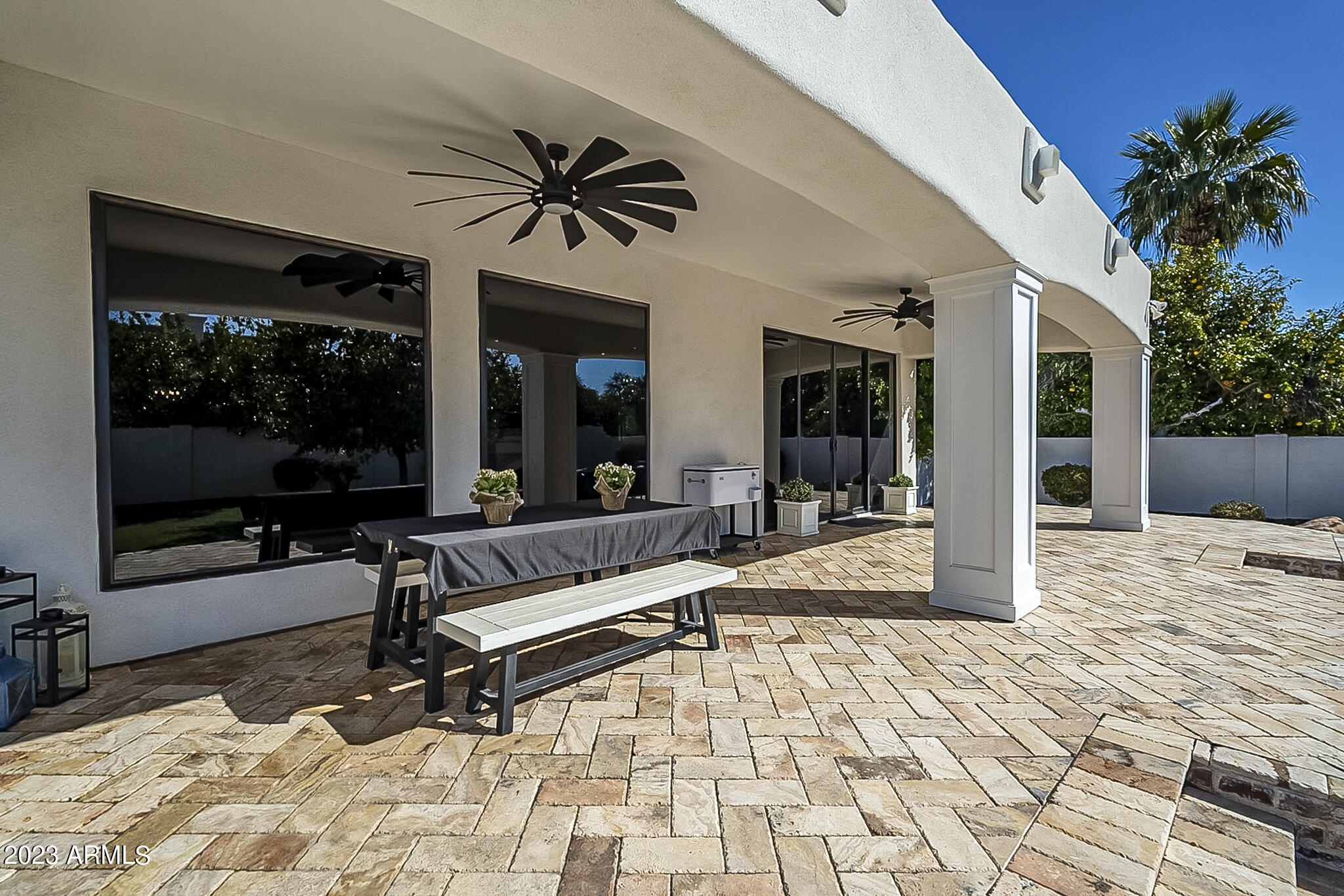 3227 E ENCANTO Street