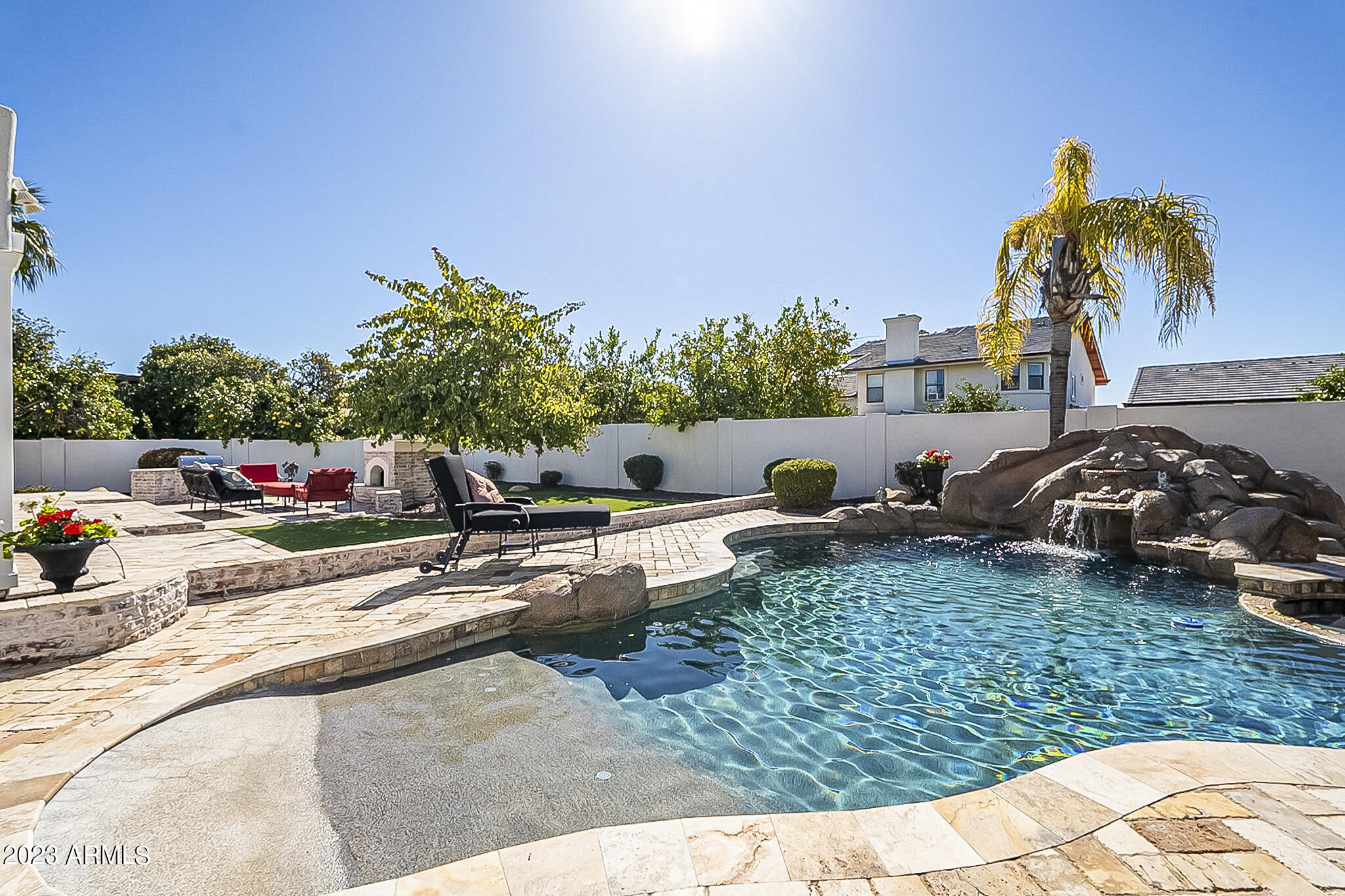3227 E ENCANTO Street
