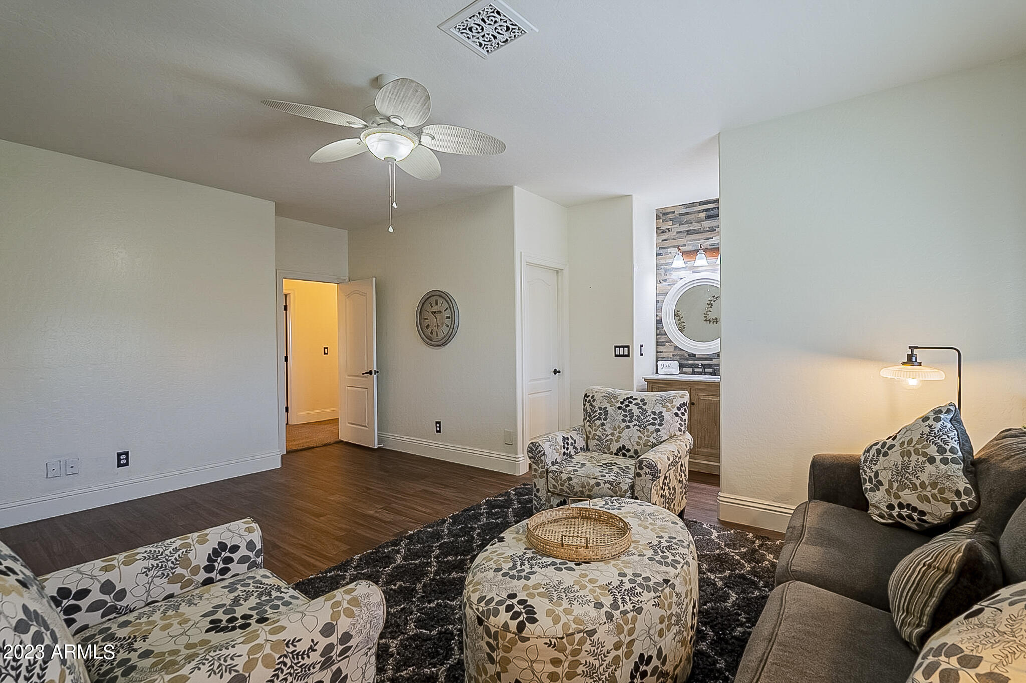 3227 E ENCANTO Street