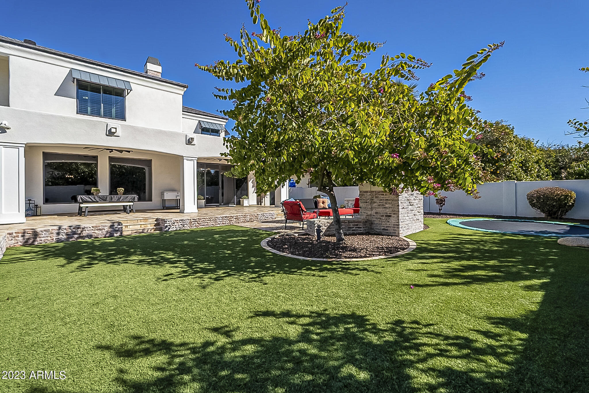 3227 E ENCANTO Street