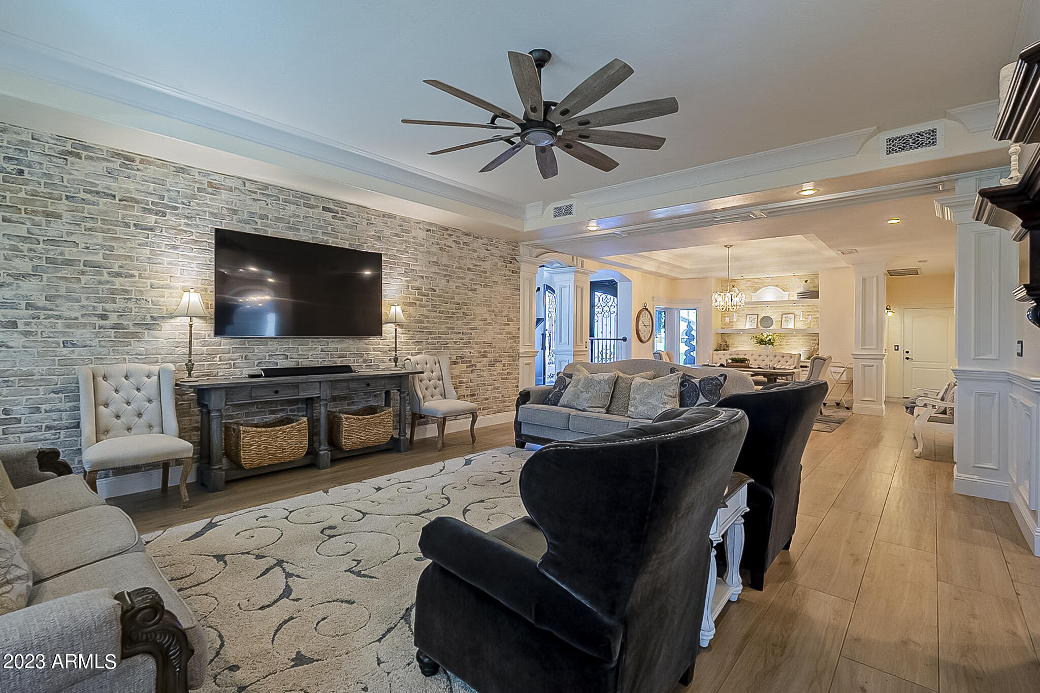 3227 E ENCANTO Street