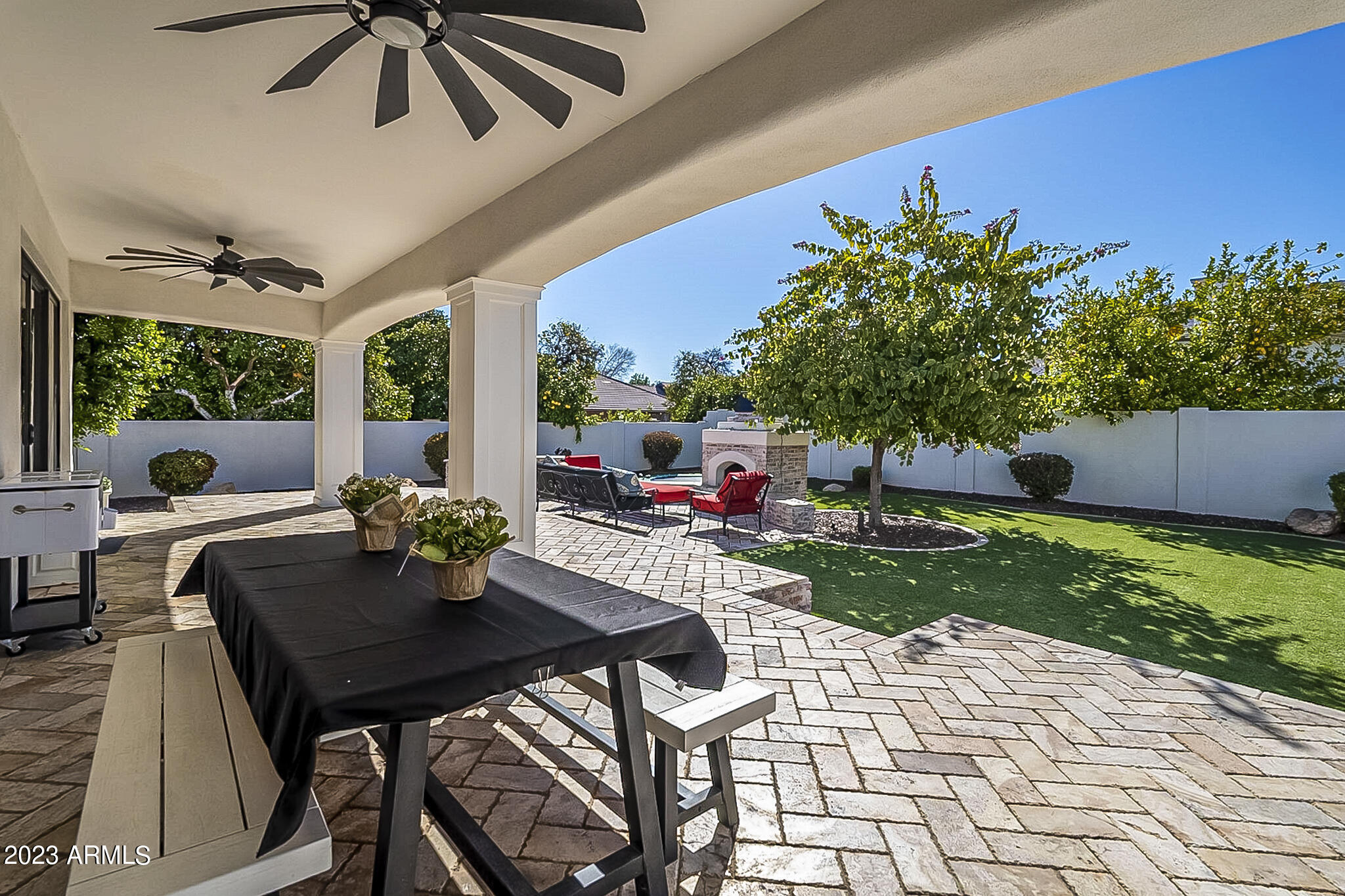 3227 E ENCANTO Street